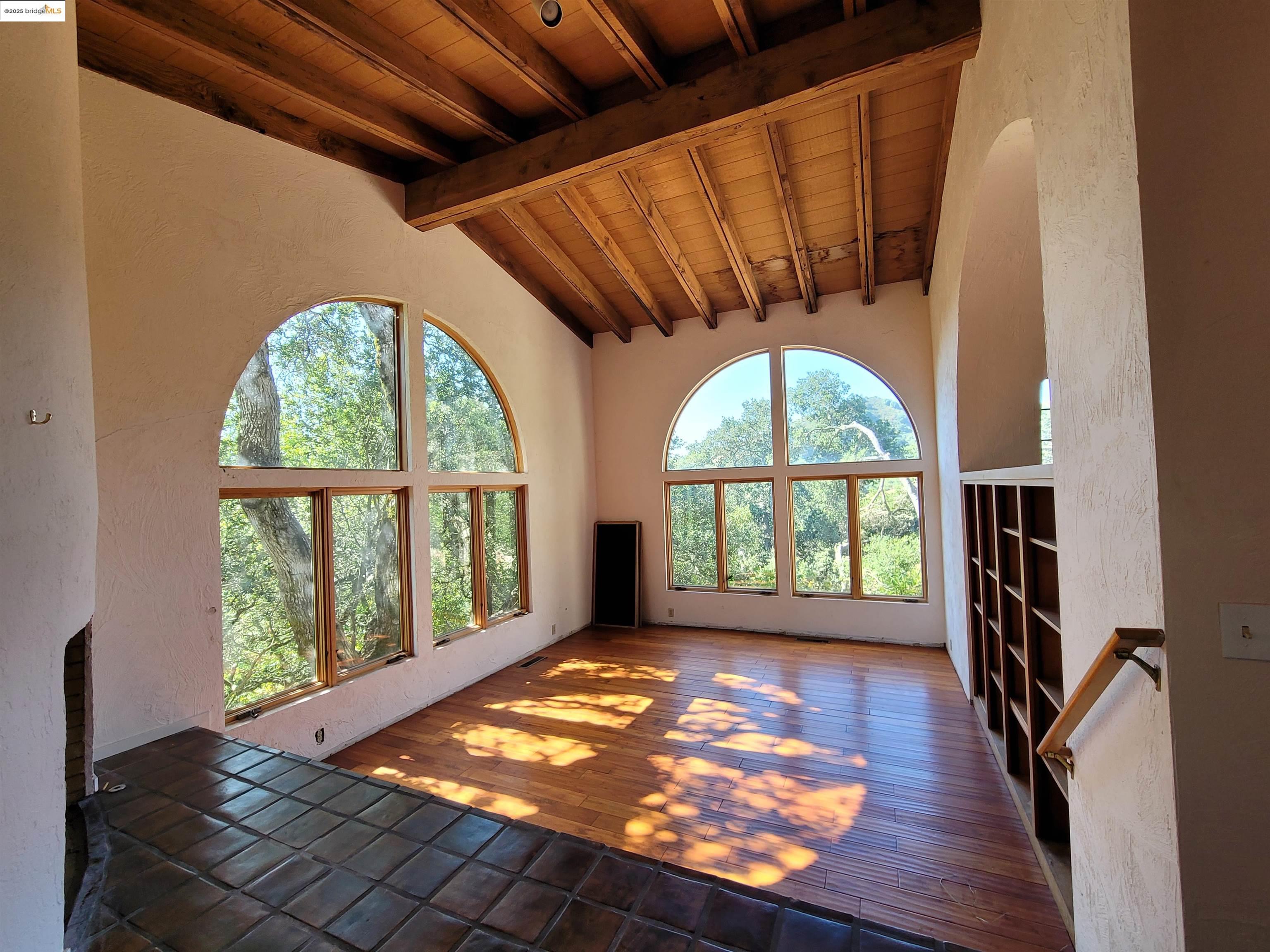 Detail Gallery Image 17 of 59 For 40 Hilldale Ct, Orinda,  CA 94563 - 5 Beds | 4/1 Baths