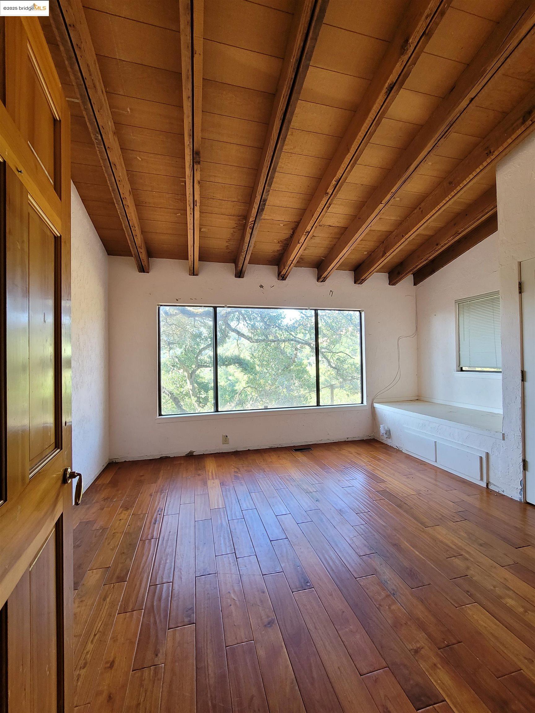 Detail Gallery Image 30 of 59 For 40 Hilldale Ct, Orinda,  CA 94563 - 5 Beds | 4/1 Baths