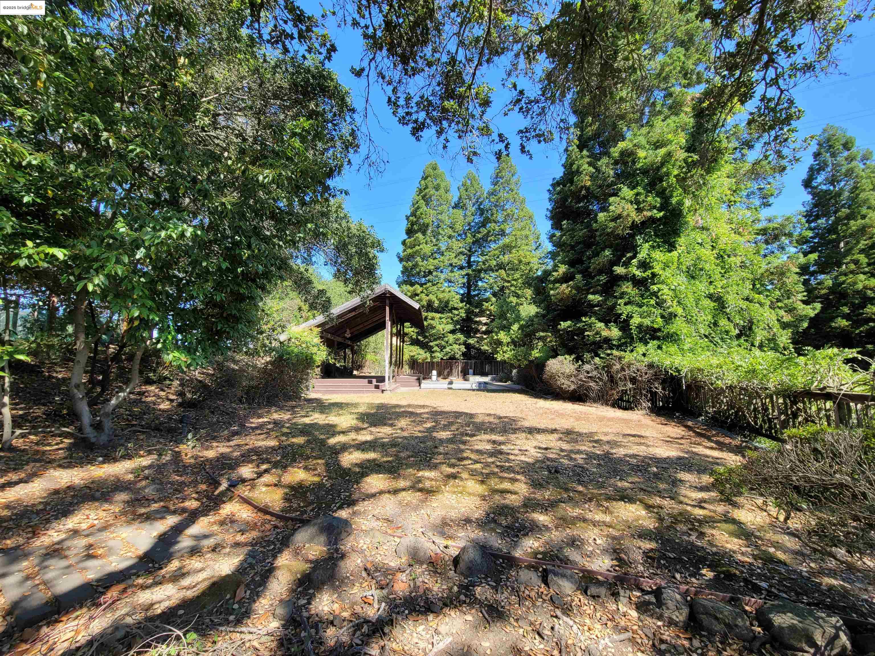 Detail Gallery Image 44 of 59 For 40 Hilldale Ct, Orinda,  CA 94563 - 5 Beds | 4/1 Baths
