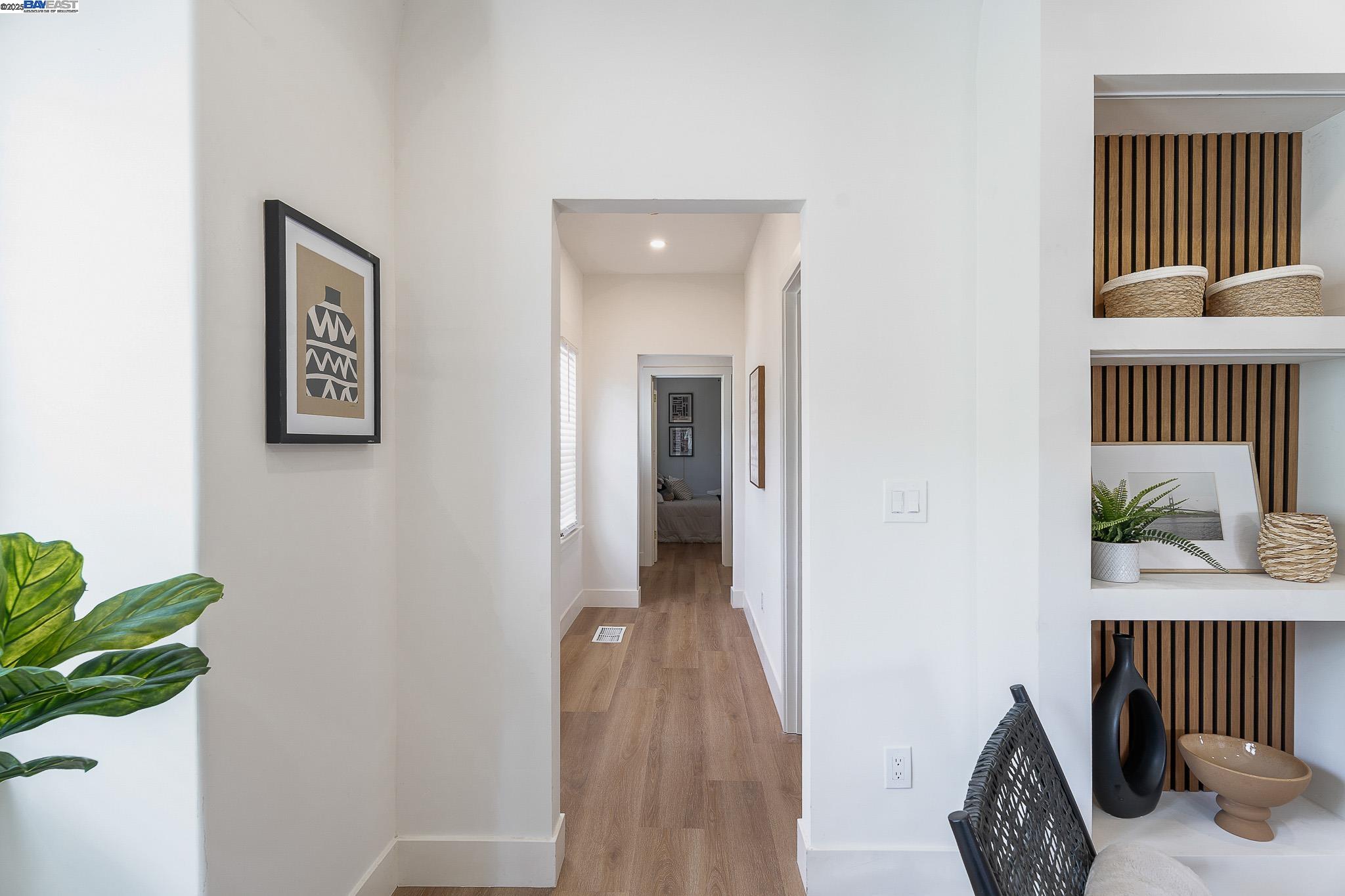 3708 Lyon Ave, Oakland, California 94601, 3 Bedrooms Bedrooms, 5 Rooms Rooms,2 BathroomsBathrooms,Residential,For Sale,3708 Lyon Ave,41102153