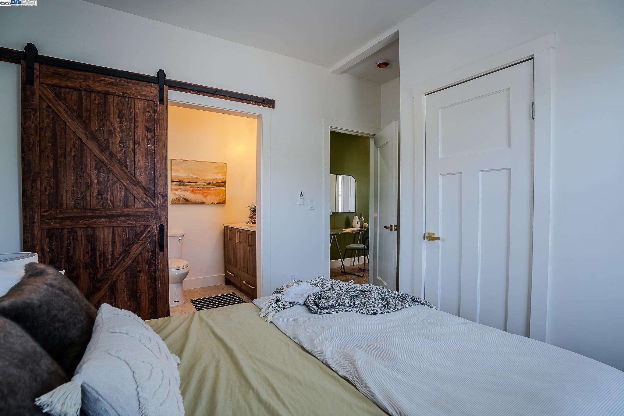 3708 Lyon Ave, Oakland, California 94601, 3 Bedrooms Bedrooms, 5 Rooms Rooms,2 BathroomsBathrooms,Residential,For Sale,3708 Lyon Ave,41102153