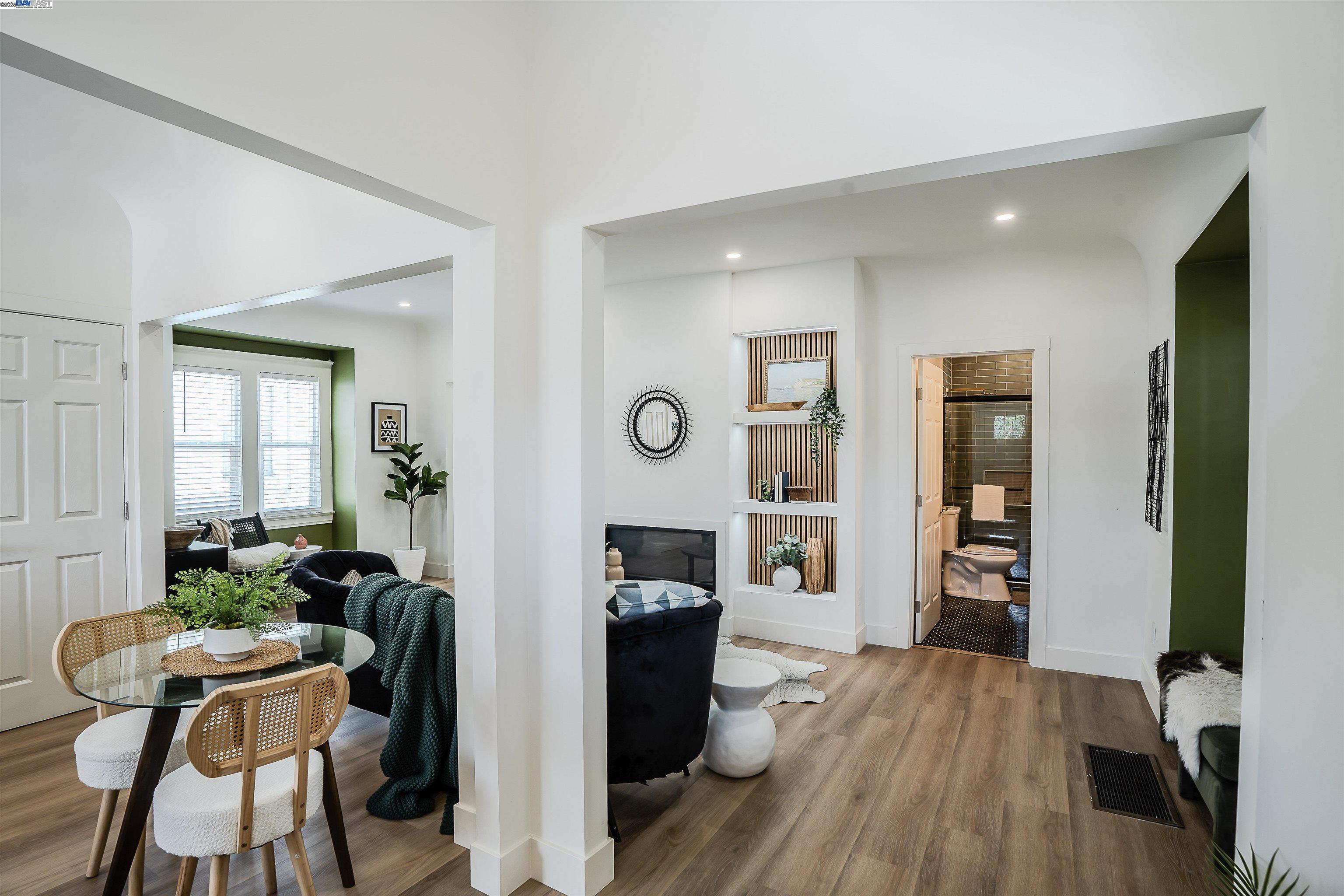 3708 Lyon Ave, Oakland, California 94601, 3 Bedrooms Bedrooms, 5 Rooms Rooms,2 BathroomsBathrooms,Residential,For Sale,3708 Lyon Ave,41102153