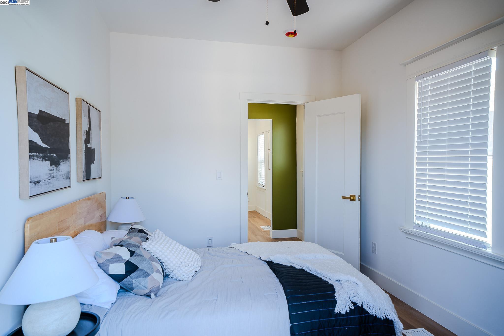 3708 Lyon Ave, Oakland, California 94601, 3 Bedrooms Bedrooms, 5 Rooms Rooms,2 BathroomsBathrooms,Residential,For Sale,3708 Lyon Ave,41102153