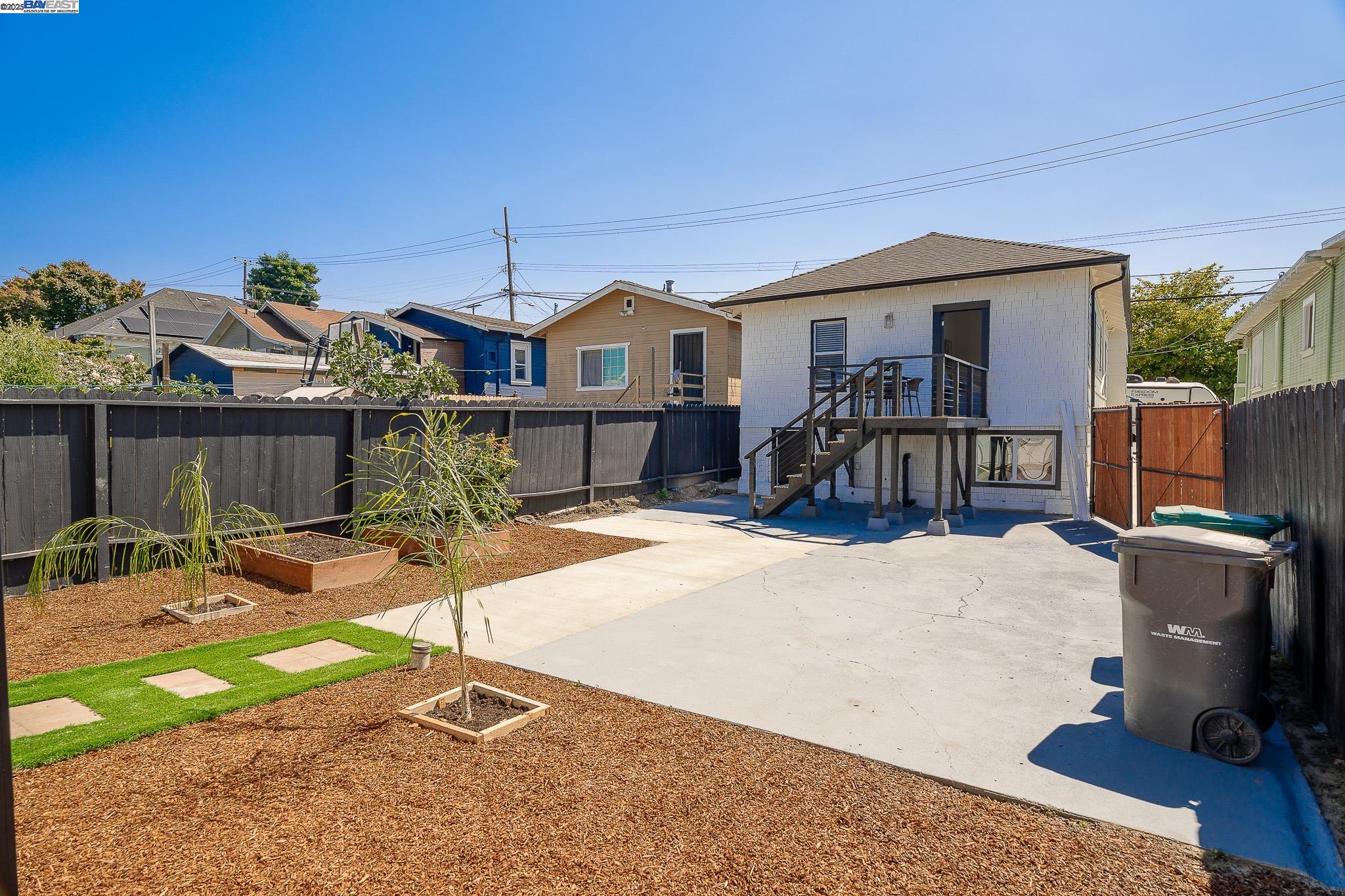 3708 Lyon Ave, Oakland, California 94601, 3 Bedrooms Bedrooms, 5 Rooms Rooms,2 BathroomsBathrooms,Residential,For Sale,3708 Lyon Ave,41102153