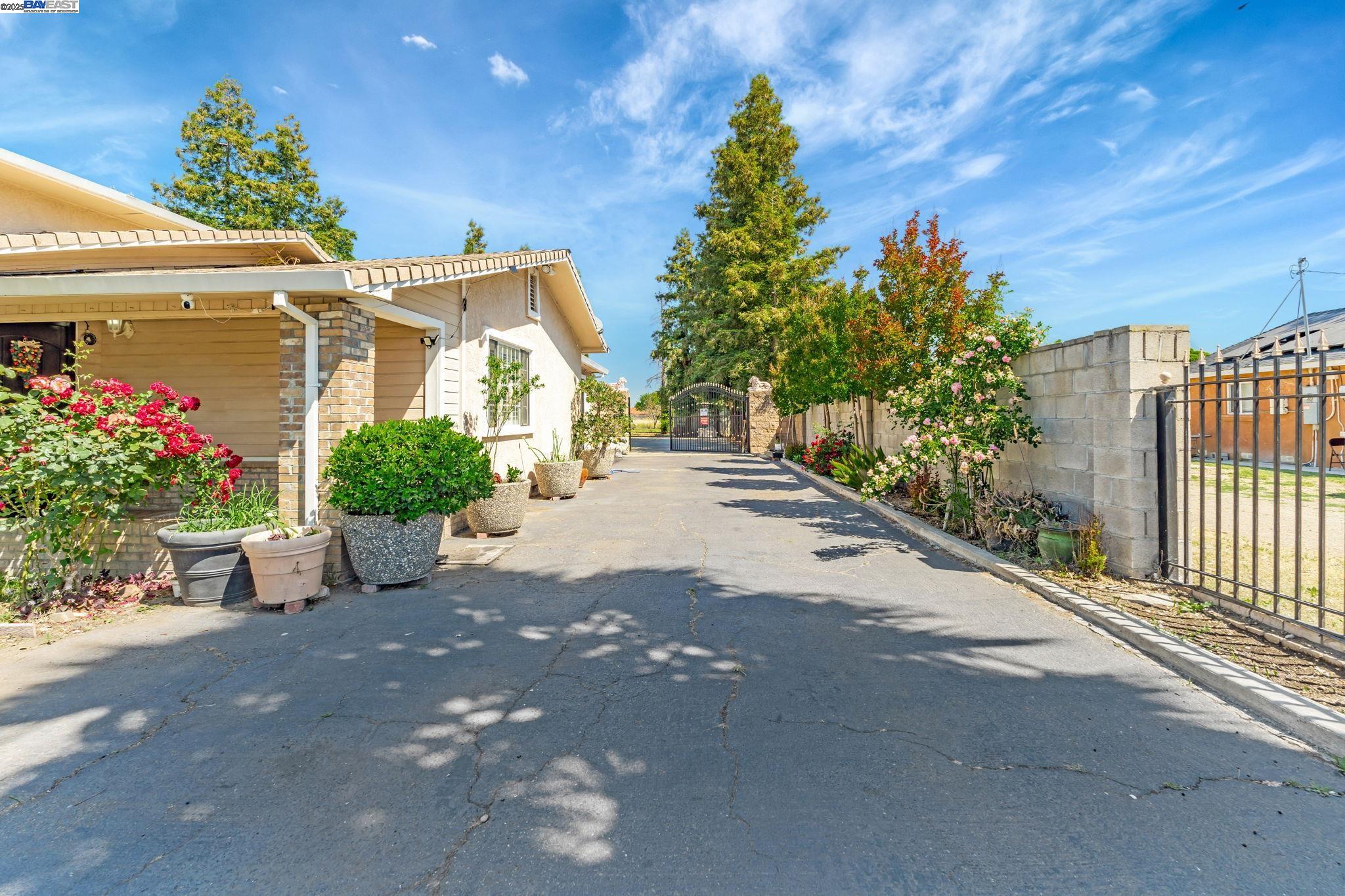 Detail Gallery Image 4 of 48 For 4649 Quashnick Rd, Stockton,  CA 95212 - 3 Beds | 2/2 Baths