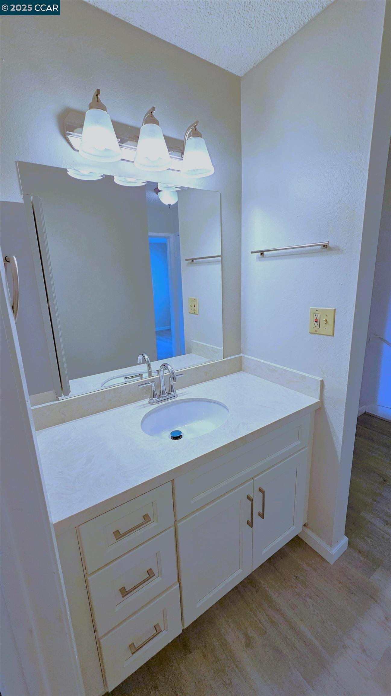 1446 Del Rio Cir # C, Concord, California 94518, 2 Bedrooms Bedrooms, 6 Rooms Rooms,1 BathroomBathrooms,Residential Lease,For Rent,1446 Del Rio Cir # C,41102158