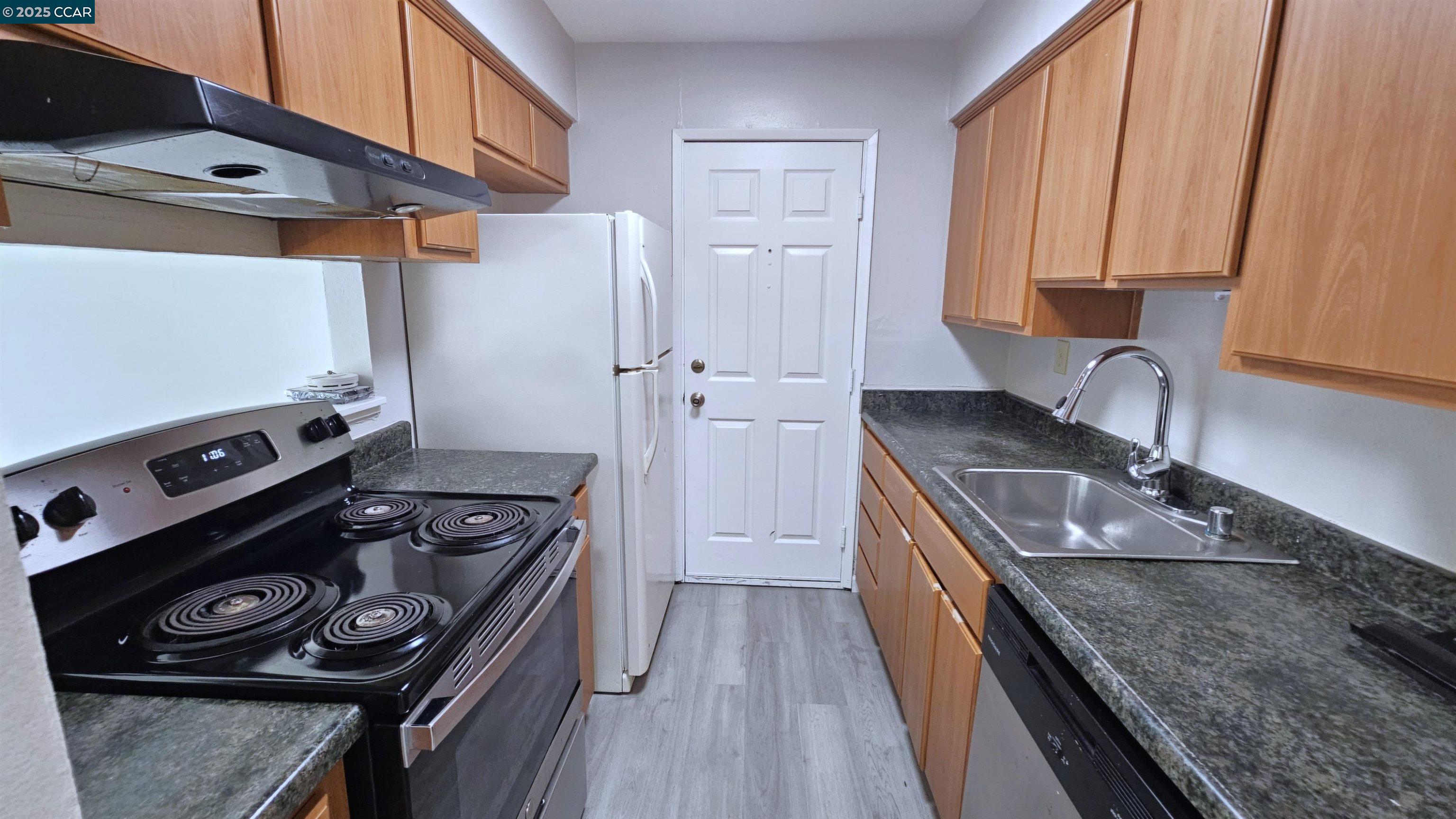 1446 Del Rio Cir # C, Concord, California 94518, 2 Bedrooms Bedrooms, 6 Rooms Rooms,1 BathroomBathrooms,Residential Lease,For Rent,1446 Del Rio Cir # C,41102158