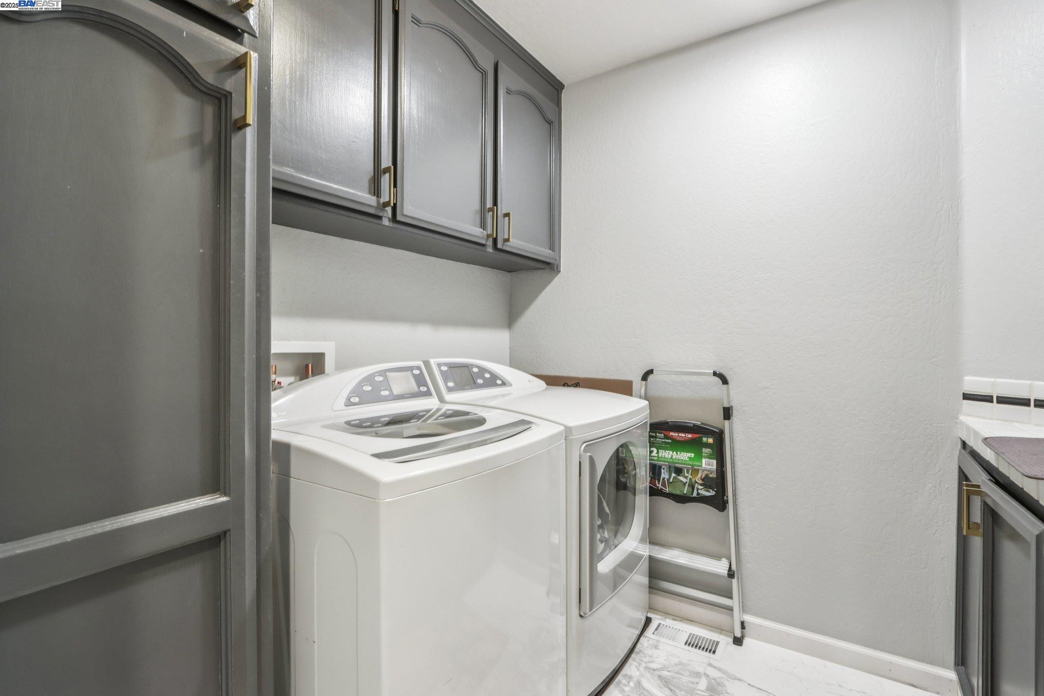 3745 Deer Trail Ct, Danville, California 94506, 4 Bedrooms Bedrooms, 11 Rooms Rooms,3 BathroomsBathrooms,Residential Lease,For Rent,3745 Deer Trail Ct,41102163