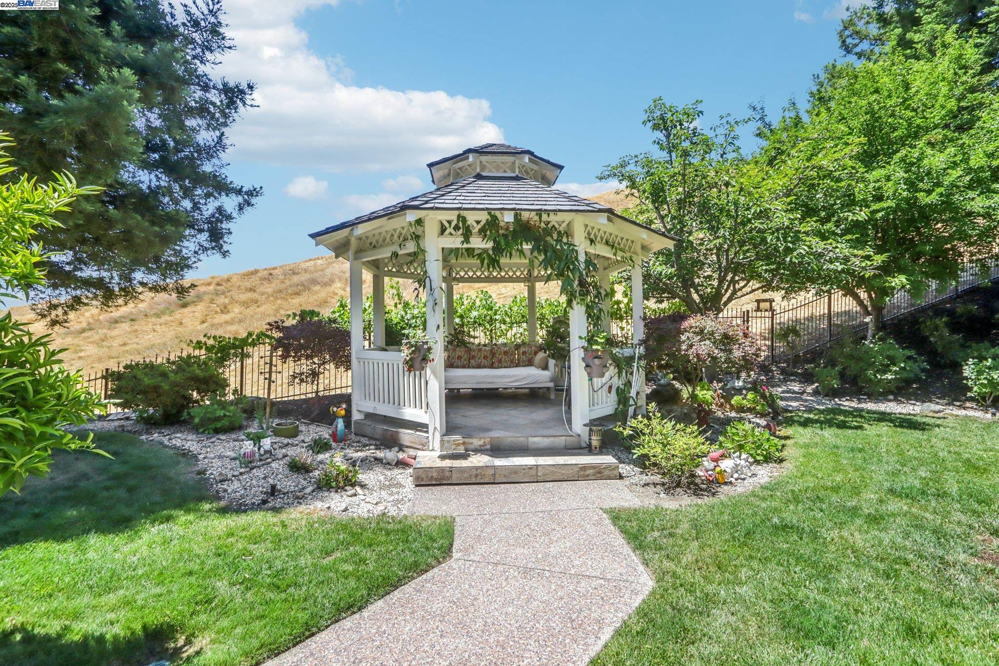 3745 Deer Trail Ct, Danville, California 94506, 4 Bedrooms Bedrooms, 11 Rooms Rooms,3 BathroomsBathrooms,Residential Lease,For Rent,3745 Deer Trail Ct,41102163