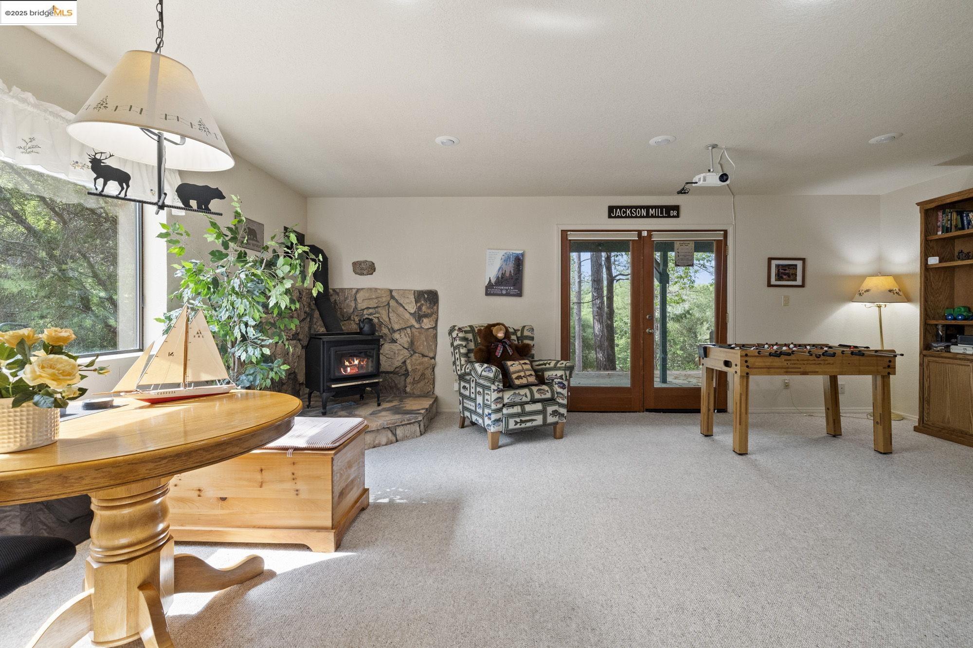 Detail Gallery Image 18 of 54 For 12955 Jackson Mill Dr, Groveland,  CA 95321 - 3 Beds | 3 Baths