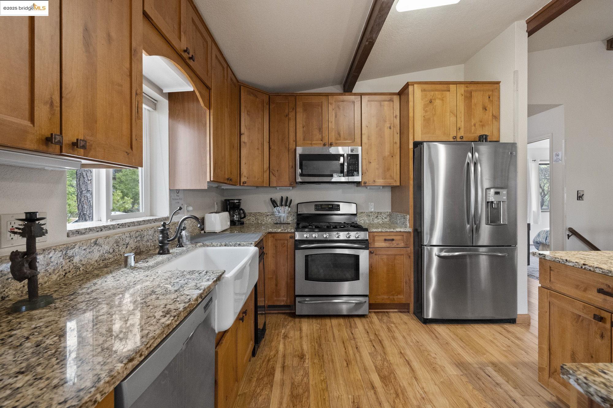 Detail Gallery Image 9 of 54 For 12955 Jackson Mill Dr, Groveland,  CA 95321 - 3 Beds | 3 Baths