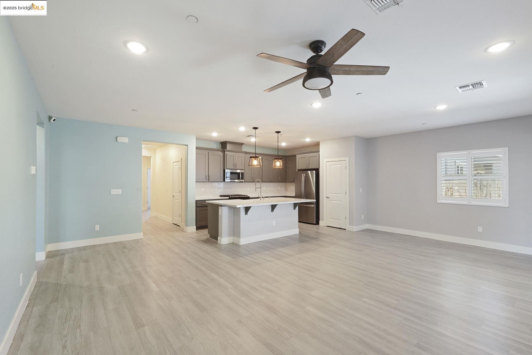 Detail Gallery Image 12 of 23 For 1851 Berlanda Ln, Lodi,  CA 95242 - 3 Beds | 2 Baths