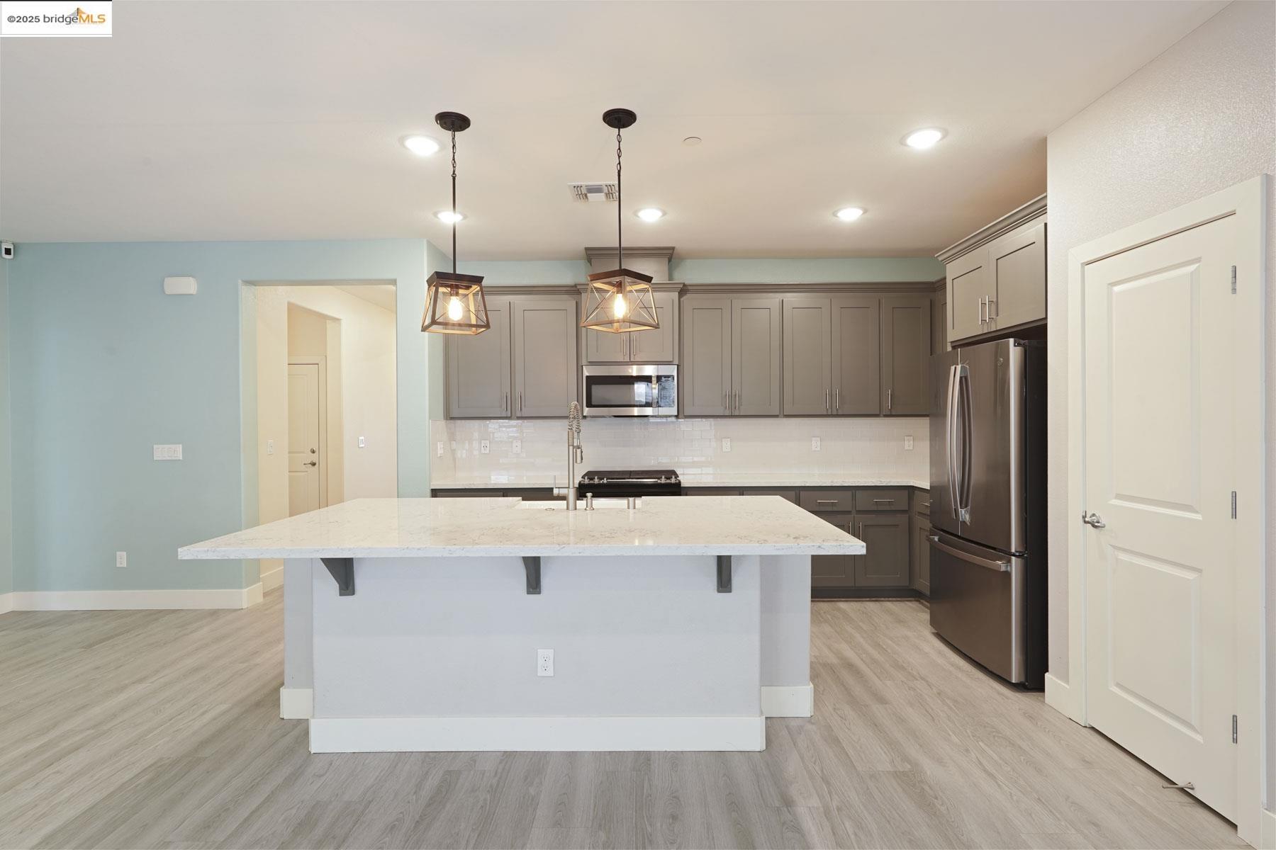 Detail Gallery Image 13 of 23 For 1851 Berlanda Ln, Lodi,  CA 95242 - 3 Beds | 2 Baths