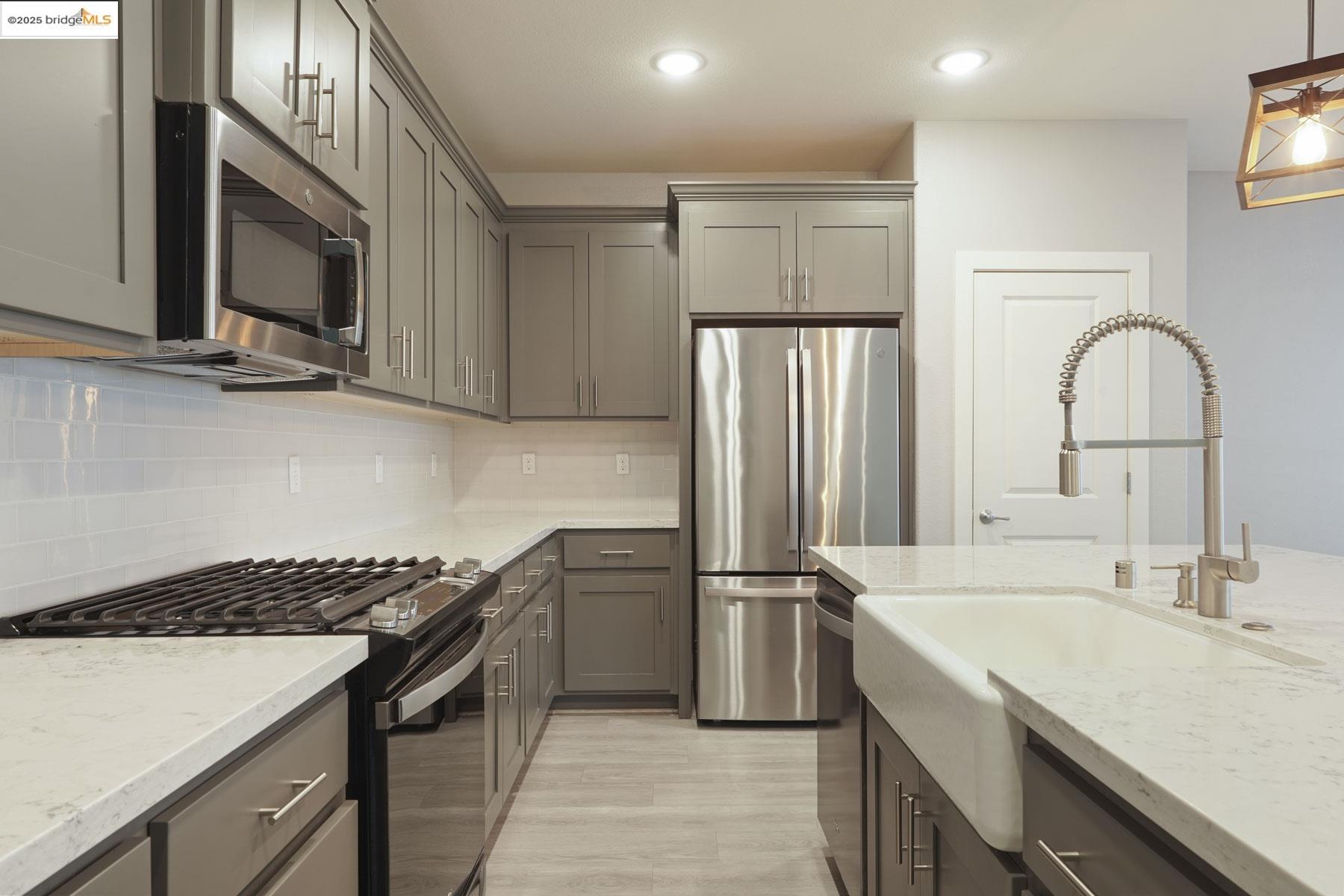 Detail Gallery Image 15 of 23 For 1851 Berlanda Ln, Lodi,  CA 95242 - 3 Beds | 2 Baths