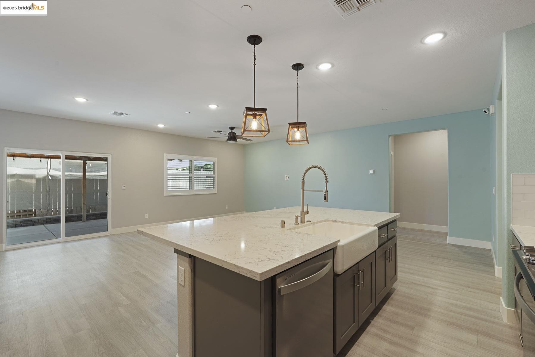 Detail Gallery Image 16 of 23 For 1851 Berlanda Ln, Lodi,  CA 95242 - 3 Beds | 2 Baths