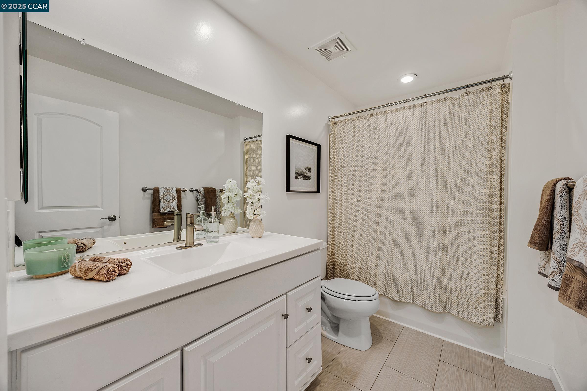 Detail Gallery Image 19 of 38 For 14 Saint Louis Ln, Pleasant Hill,  CA 94523 - 3 Beds | 2/1 Baths