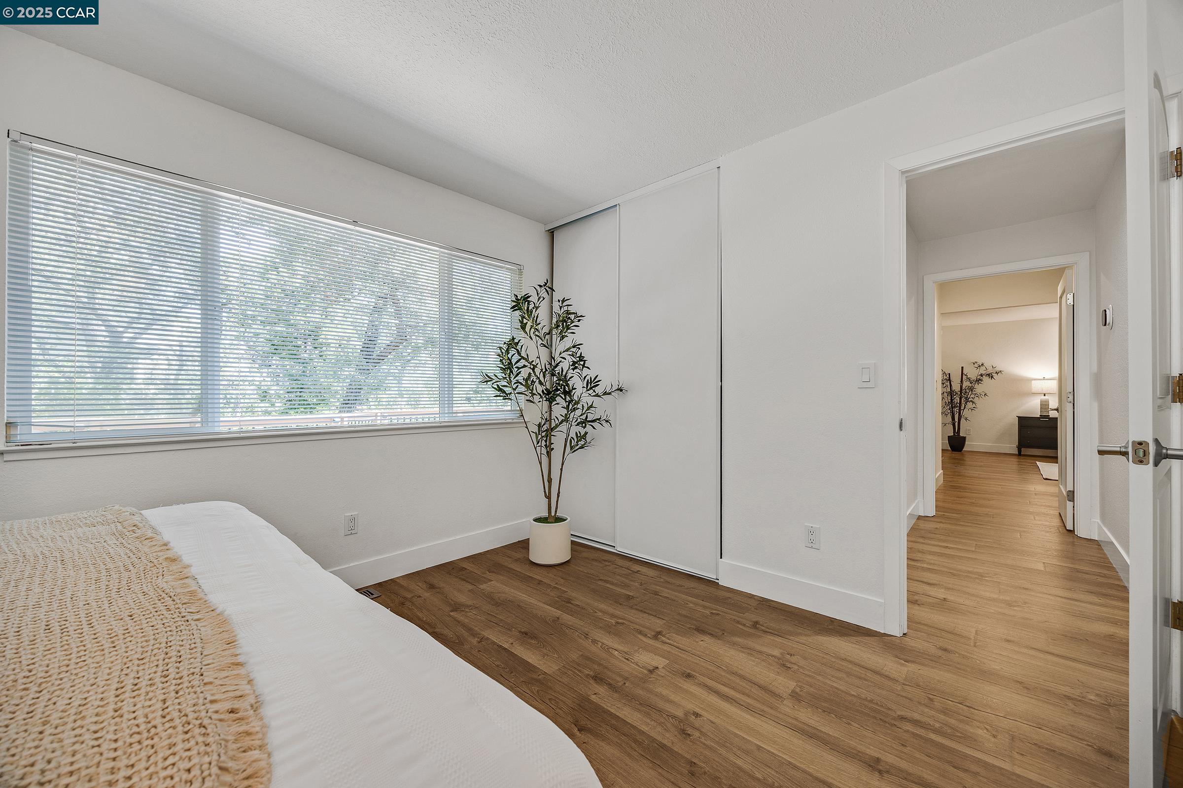 Detail Gallery Image 21 of 38 For 14 Saint Louis Ln, Pleasant Hill,  CA 94523 - 3 Beds | 2/1 Baths