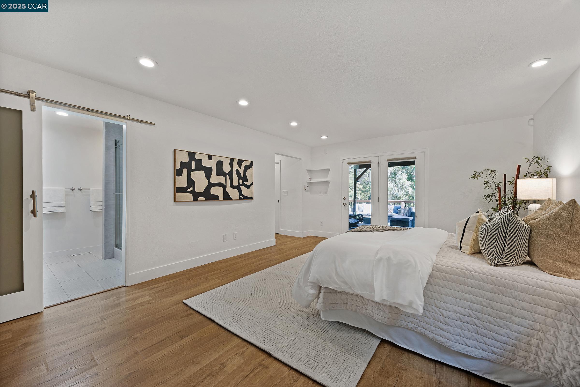 Detail Gallery Image 25 of 38 For 14 Saint Louis Ln, Pleasant Hill,  CA 94523 - 3 Beds | 2/1 Baths