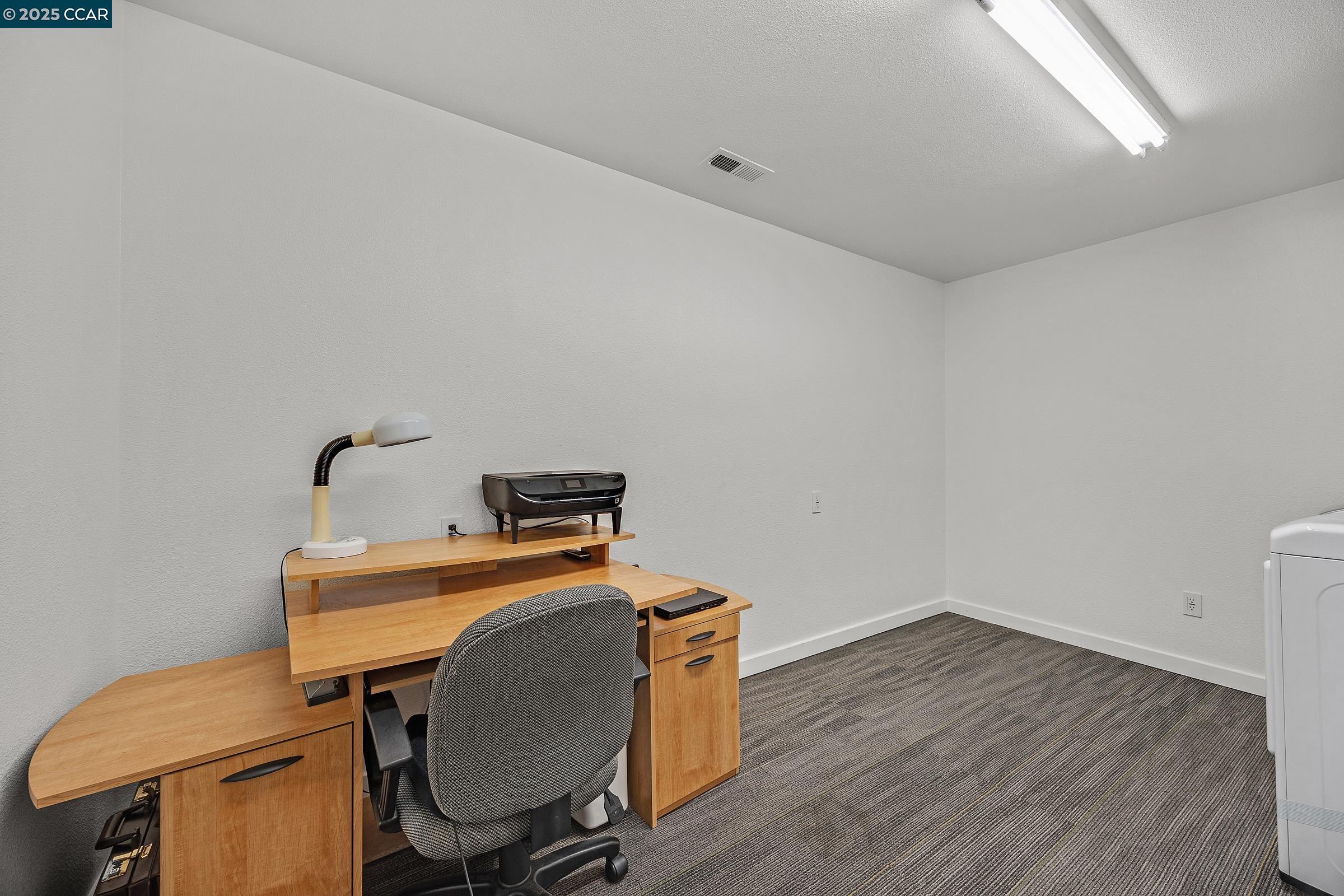 Detail Gallery Image 29 of 38 For 14 Saint Louis Ln, Pleasant Hill,  CA 94523 - 3 Beds | 2/1 Baths
