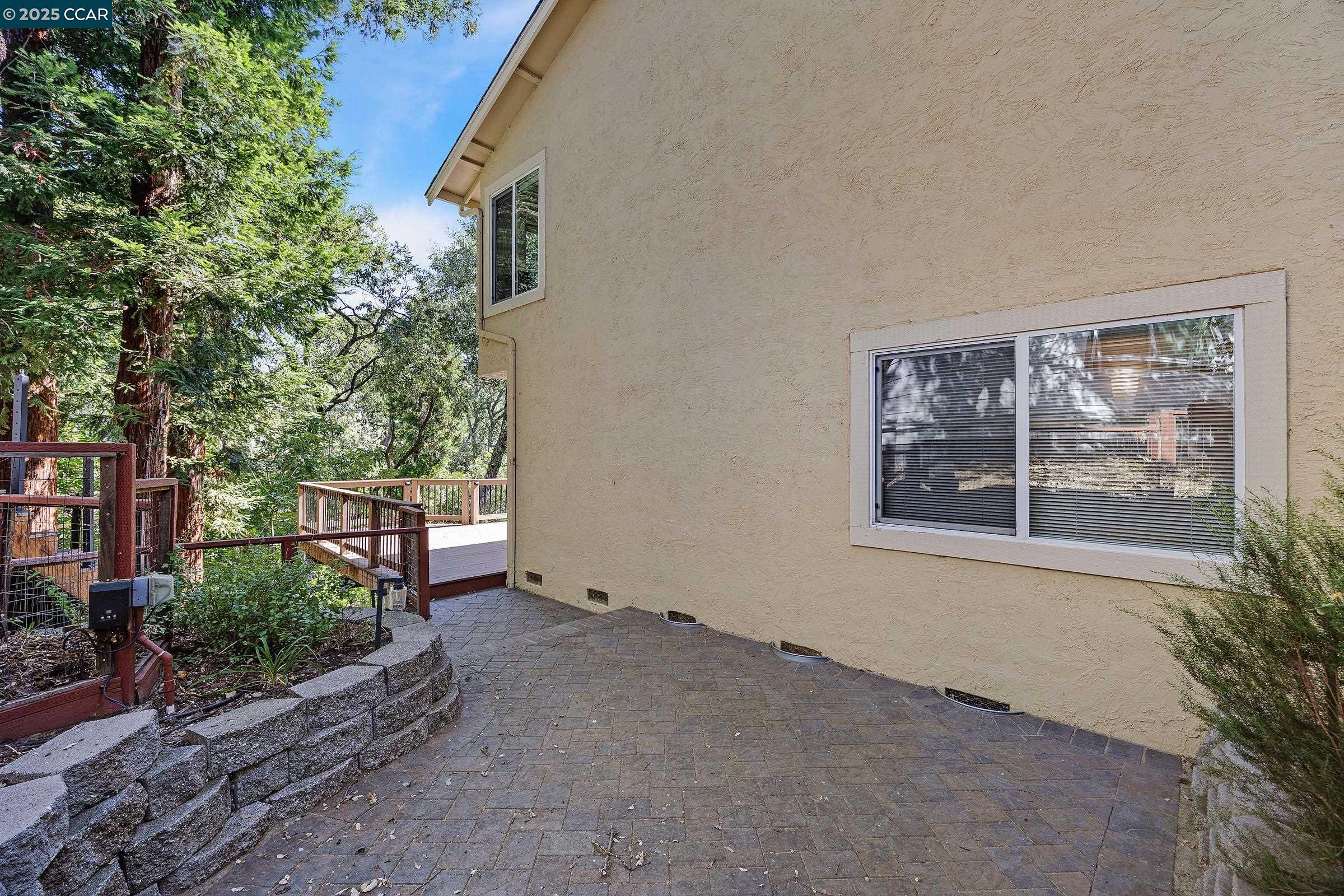 Detail Gallery Image 35 of 38 For 14 Saint Louis Ln, Pleasant Hill,  CA 94523 - 3 Beds | 2/1 Baths