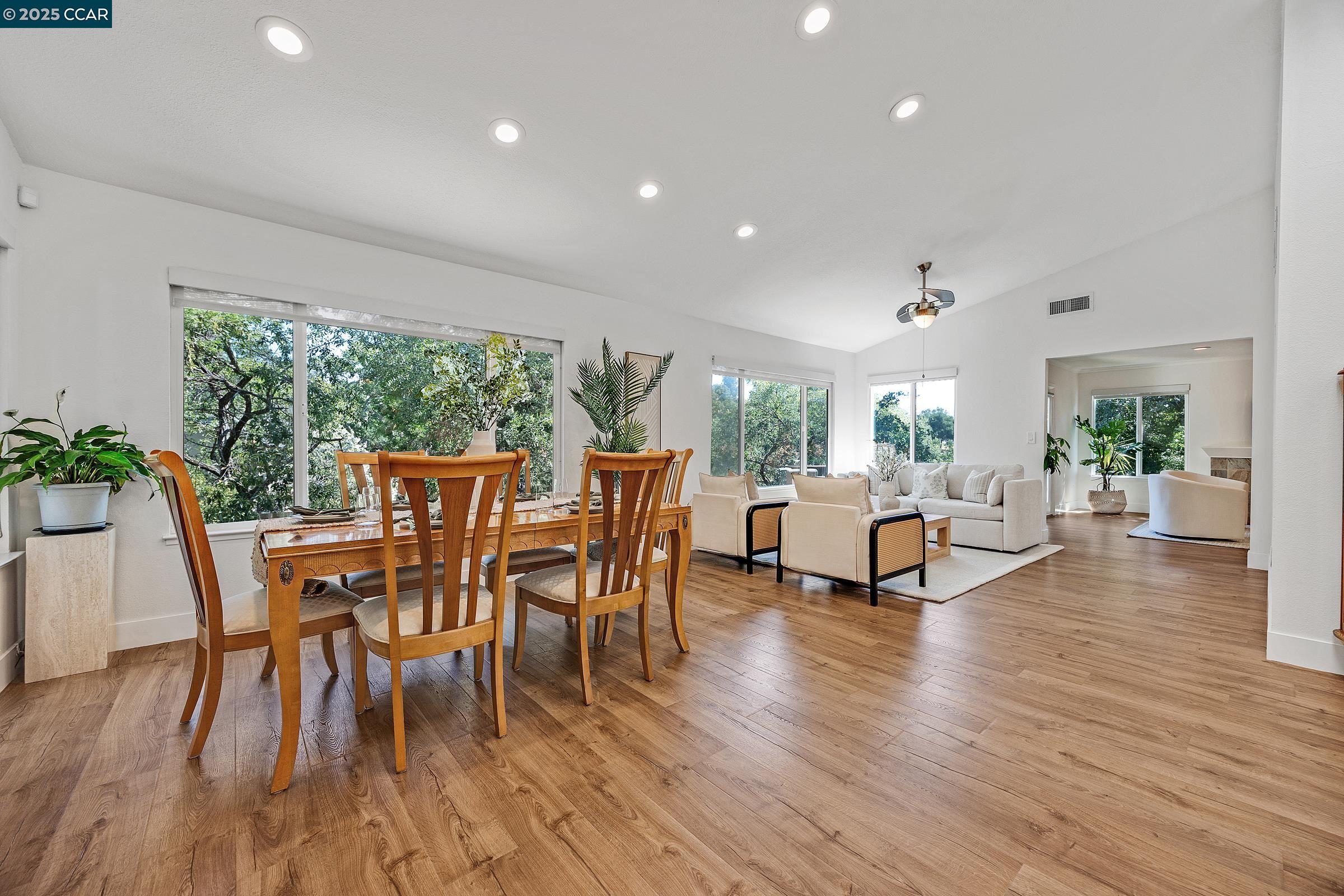 Detail Gallery Image 7 of 38 For 14 Saint Louis Ln, Pleasant Hill,  CA 94523 - 3 Beds | 2/1 Baths