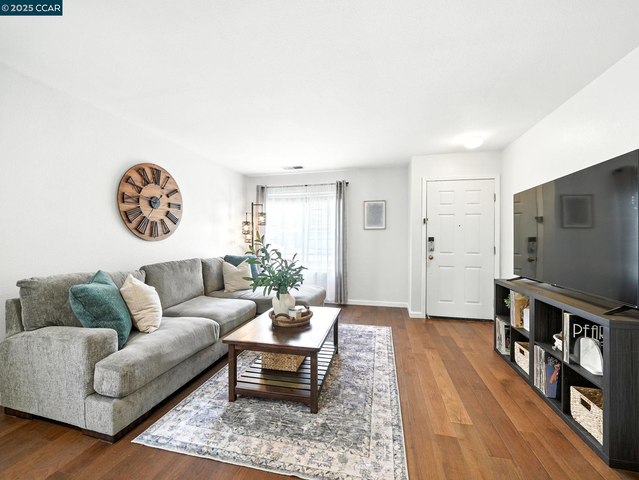 Detail Gallery Image 5 of 37 For 498 Toni Ct, Tracy,  CA 95376 - 3 Beds | 2 Baths