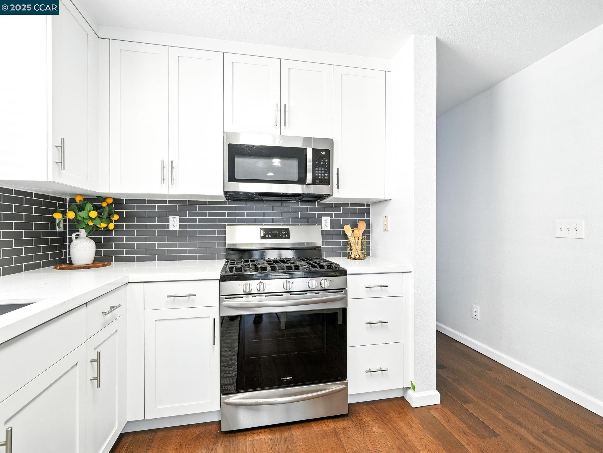 Detail Gallery Image 9 of 37 For 498 Toni Ct, Tracy,  CA 95376 - 3 Beds | 2 Baths