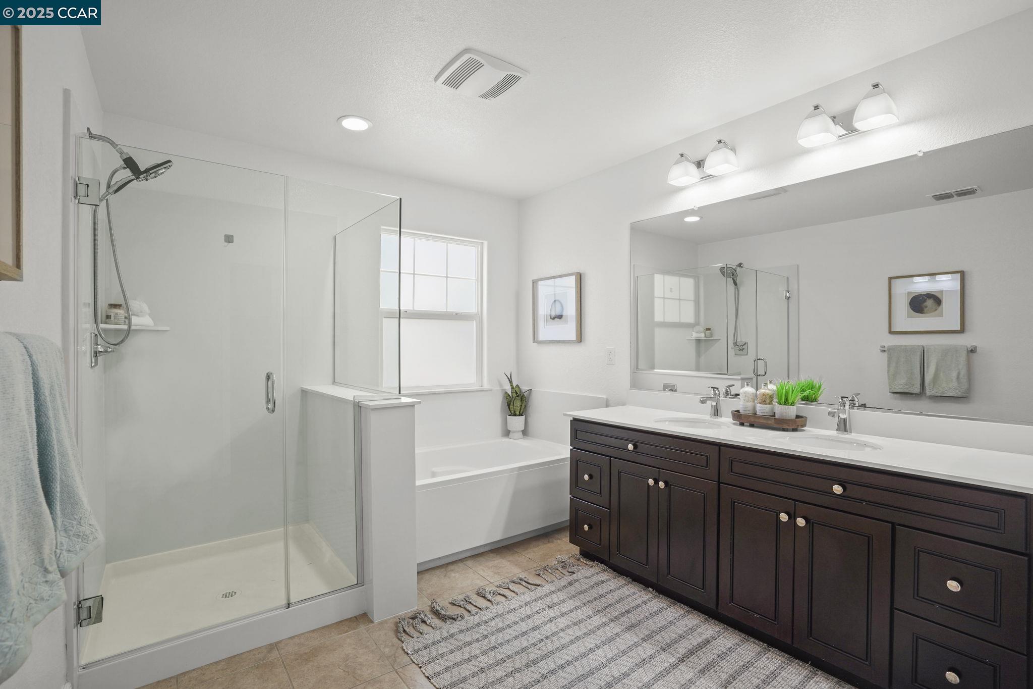Detail Gallery Image 18 of 31 For 435 Colina Way, El Sobrante,  CA 94803 - 4 Beds | 3/1 Baths