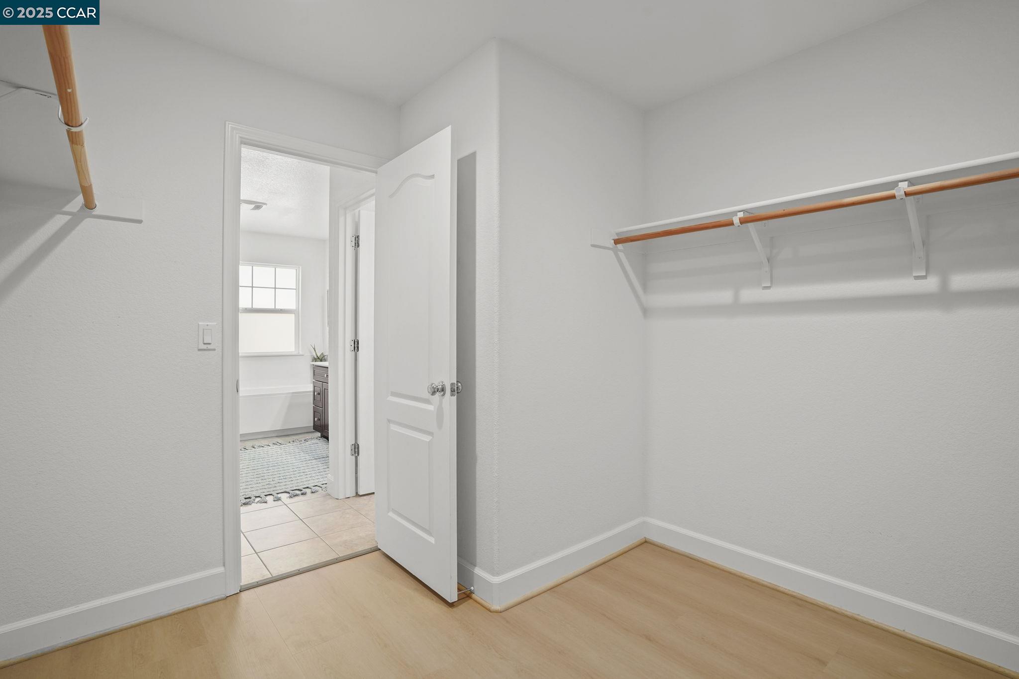 Detail Gallery Image 19 of 31 For 435 Colina Way, El Sobrante,  CA 94803 - 4 Beds | 3/1 Baths