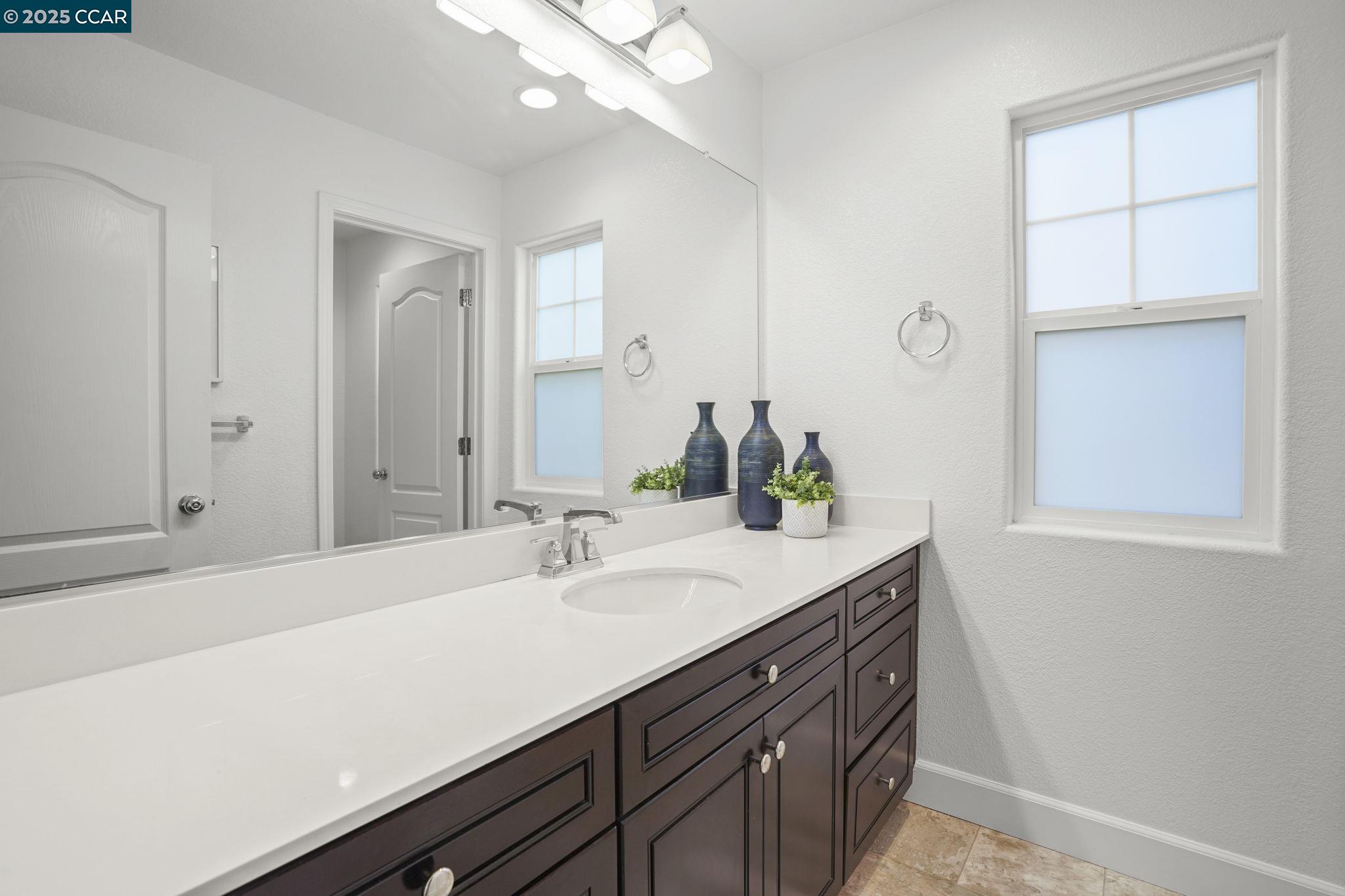 Detail Gallery Image 24 of 31 For 435 Colina Way, El Sobrante,  CA 94803 - 4 Beds | 3/1 Baths