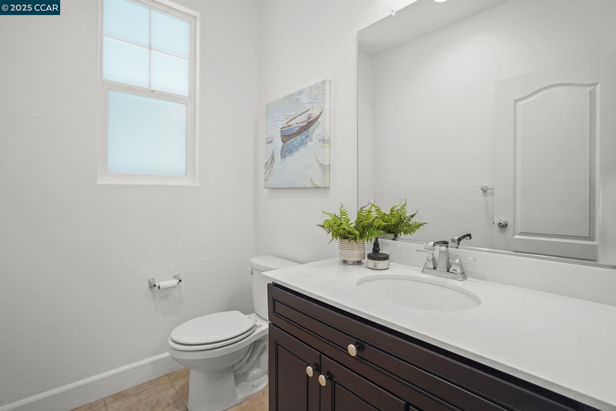 Detail Gallery Image 26 of 31 For 435 Colina Way, El Sobrante,  CA 94803 - 4 Beds | 3/1 Baths