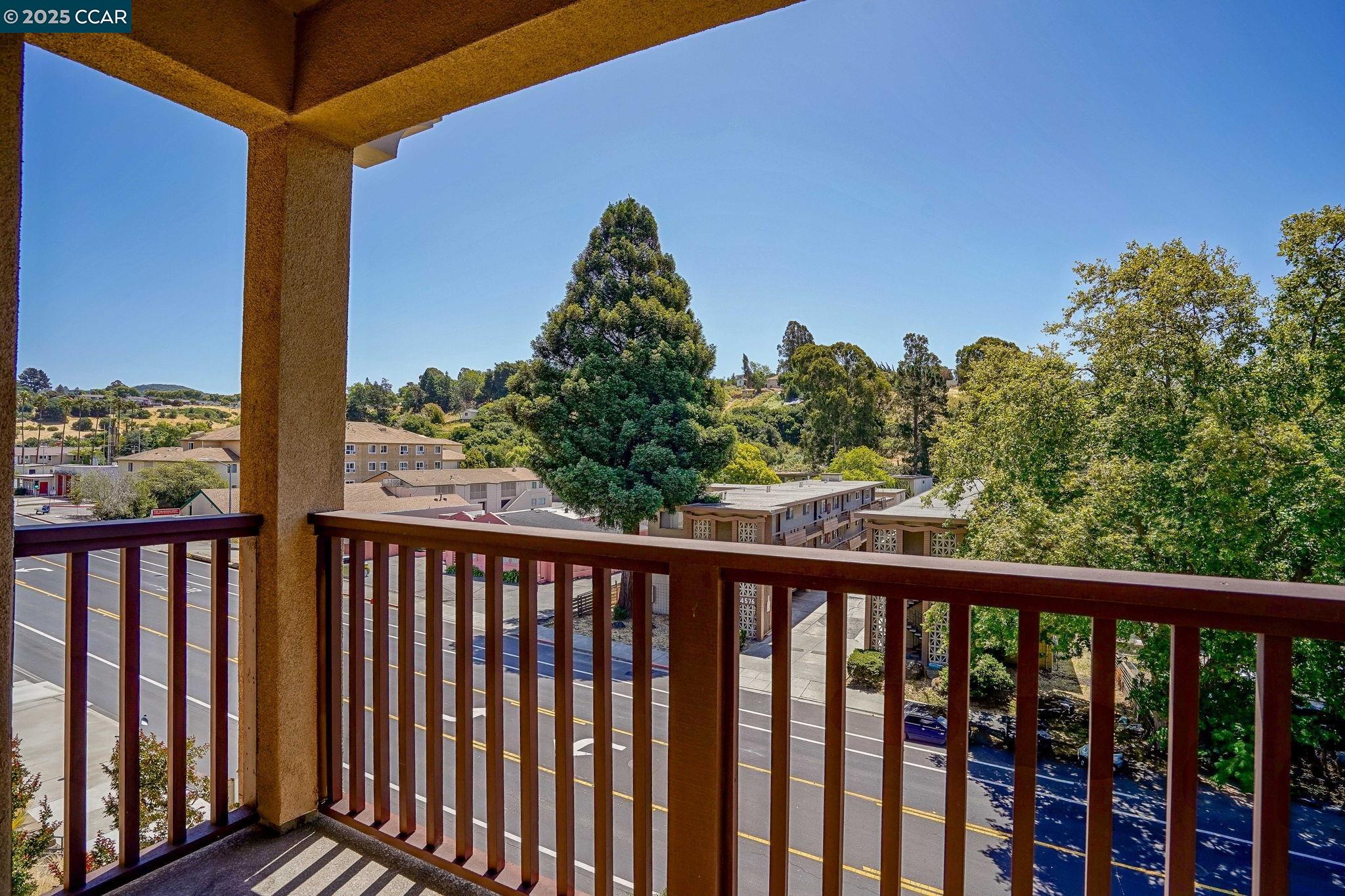 Detail Gallery Image 31 of 31 For 435 Colina Way, El Sobrante,  CA 94803 - 4 Beds | 3/1 Baths
