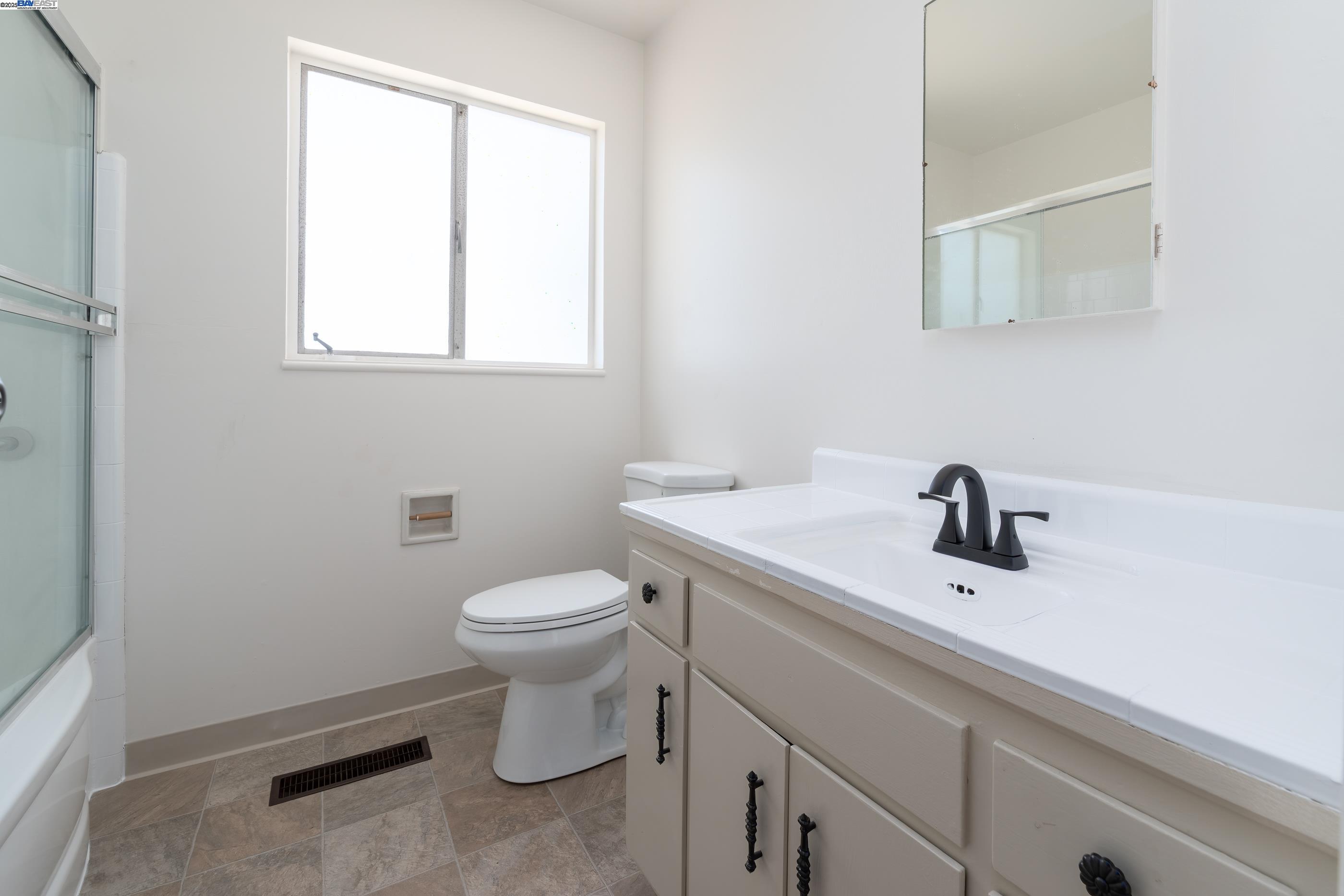 Detail Gallery Image 19 of 35 For 974 Kramer St, San Leandro,  CA 94579 - 3 Beds | 2 Baths