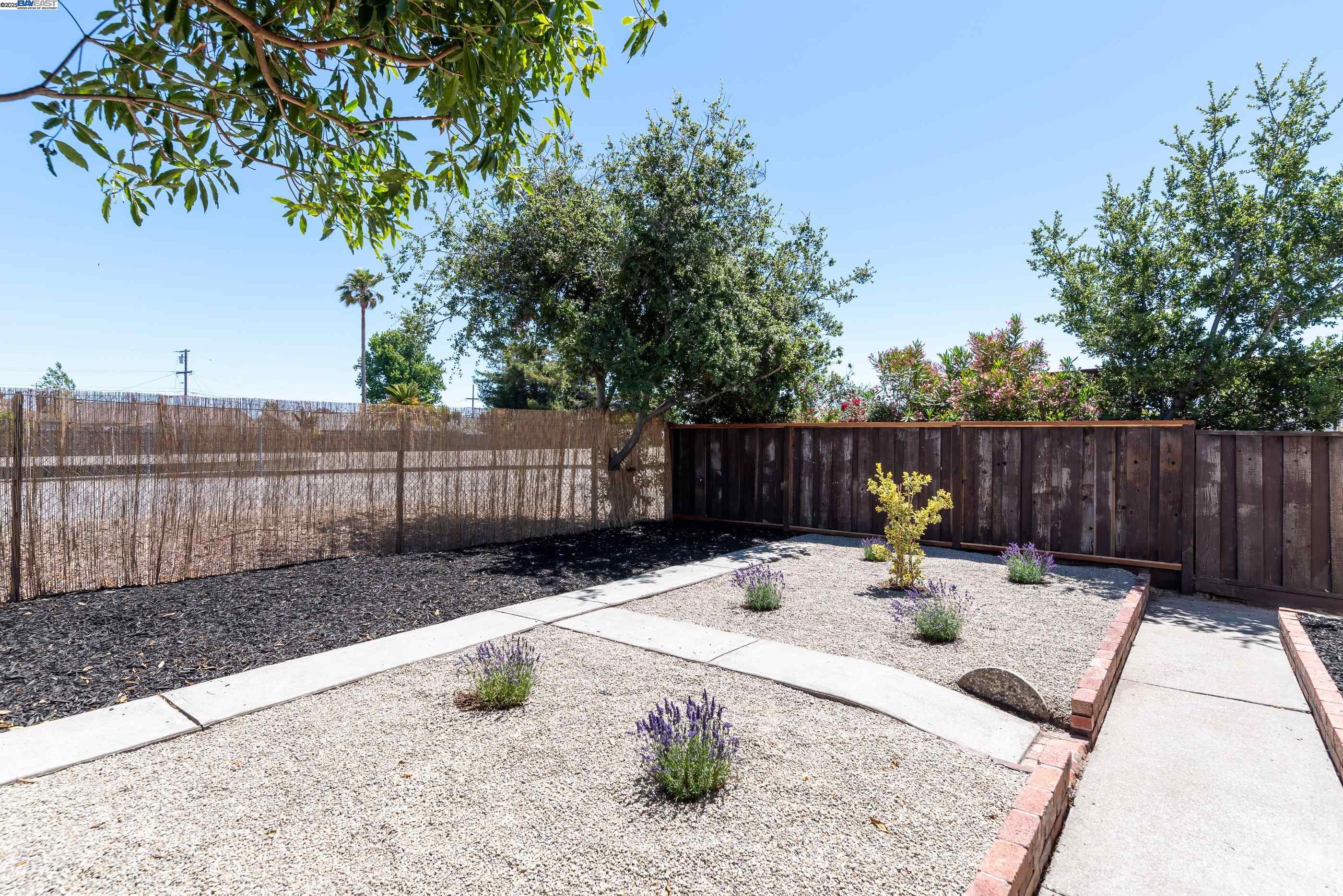 Detail Gallery Image 27 of 35 For 974 Kramer St, San Leandro,  CA 94579 - 3 Beds | 2 Baths