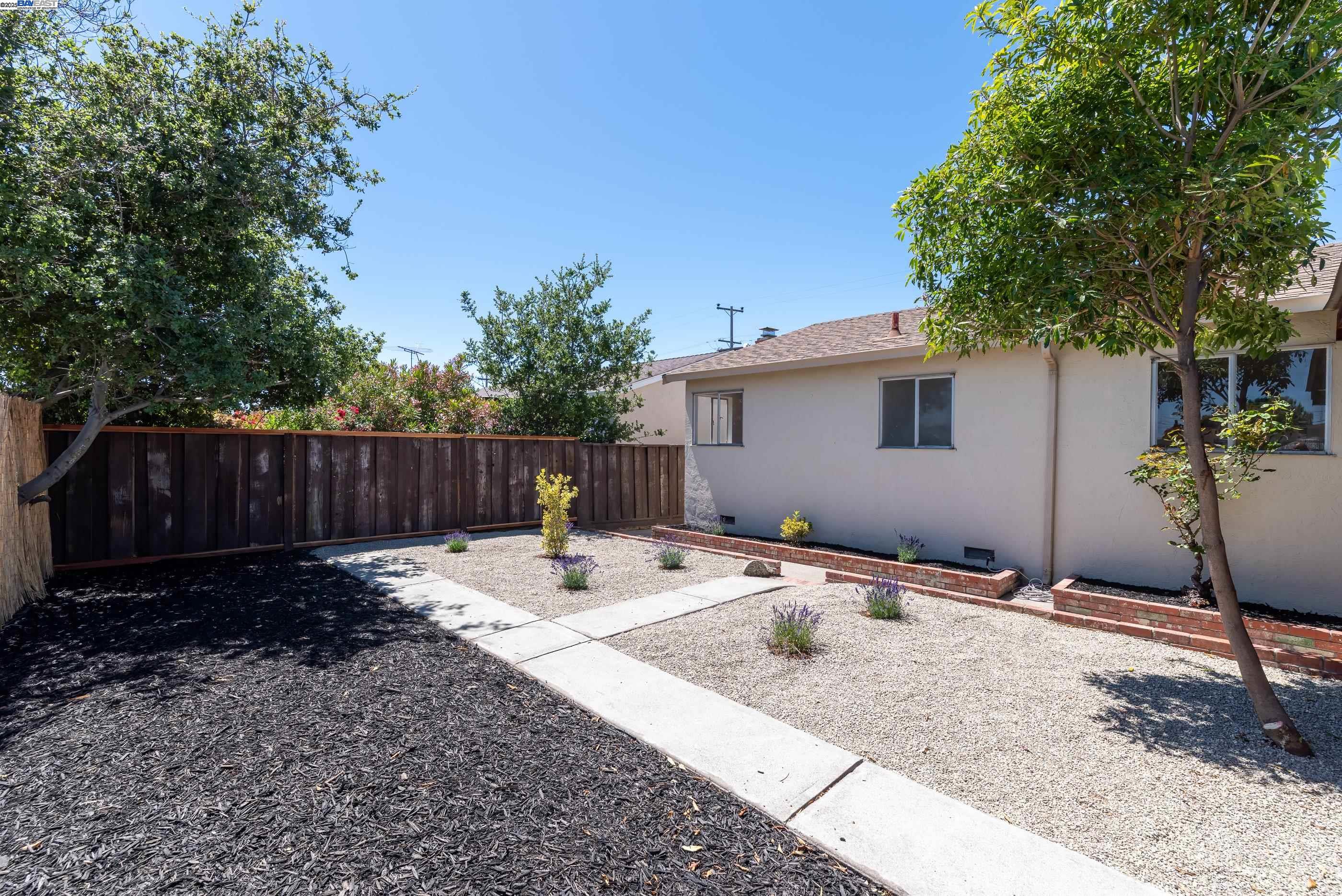 Detail Gallery Image 30 of 35 For 974 Kramer St, San Leandro,  CA 94579 - 3 Beds | 2 Baths