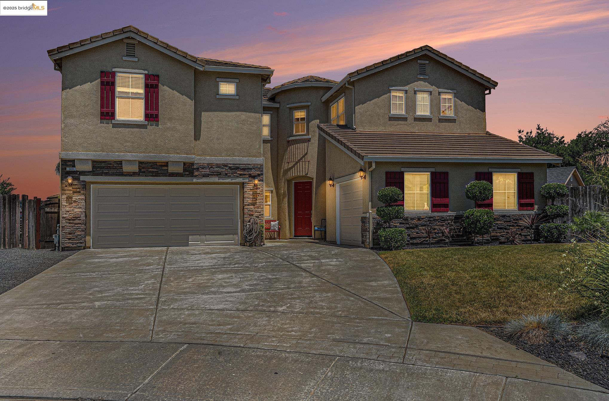 Detail Gallery Image 1 of 1 For 140 Ridge Crest Ct, Oakley,  CA 94561 - 5 Beds | 4/1 Baths