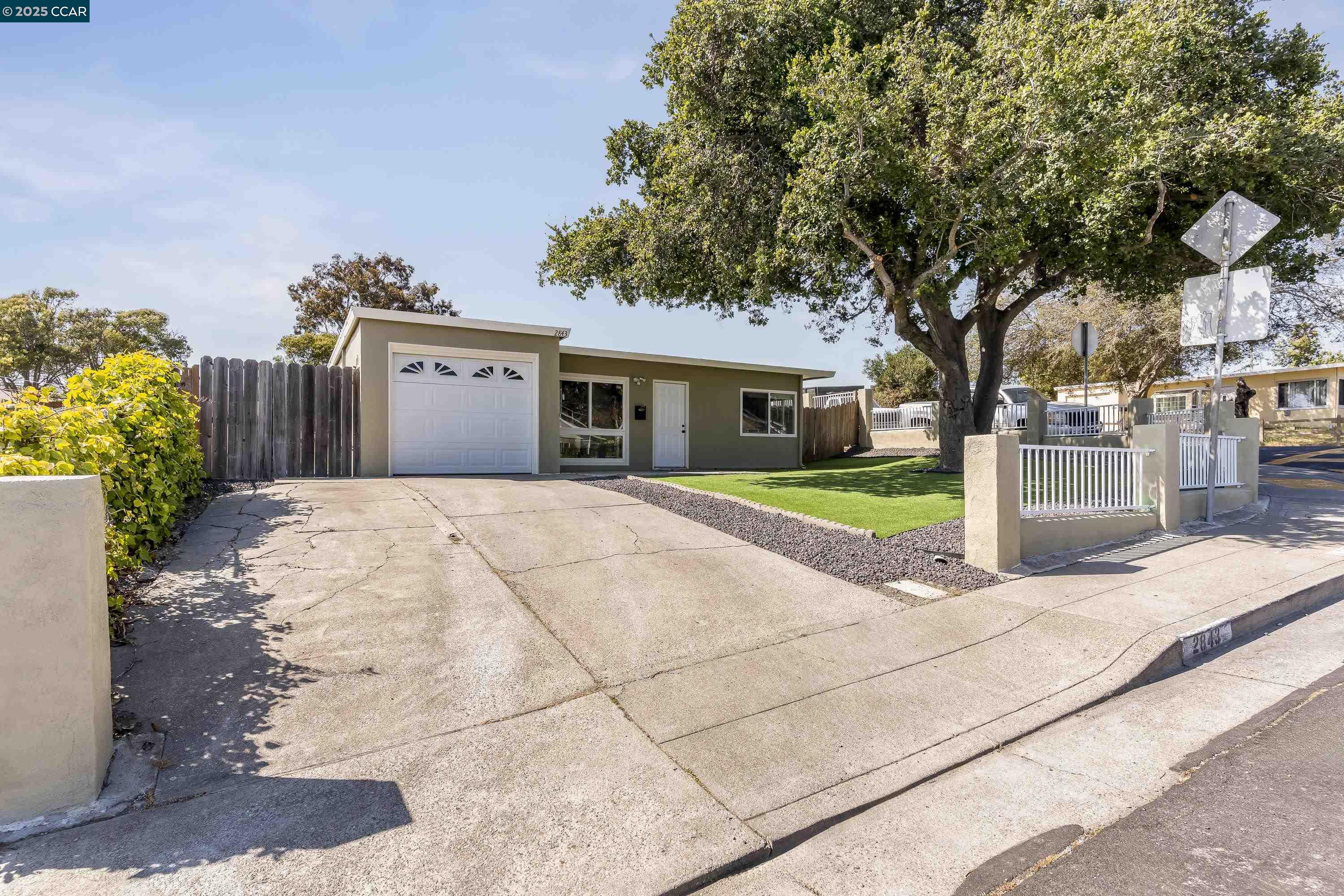 Detail Gallery Image 1 of 1 For 2843 Moyers Rd, Richmond,  CA 94806 - 3 Beds | 1 Baths