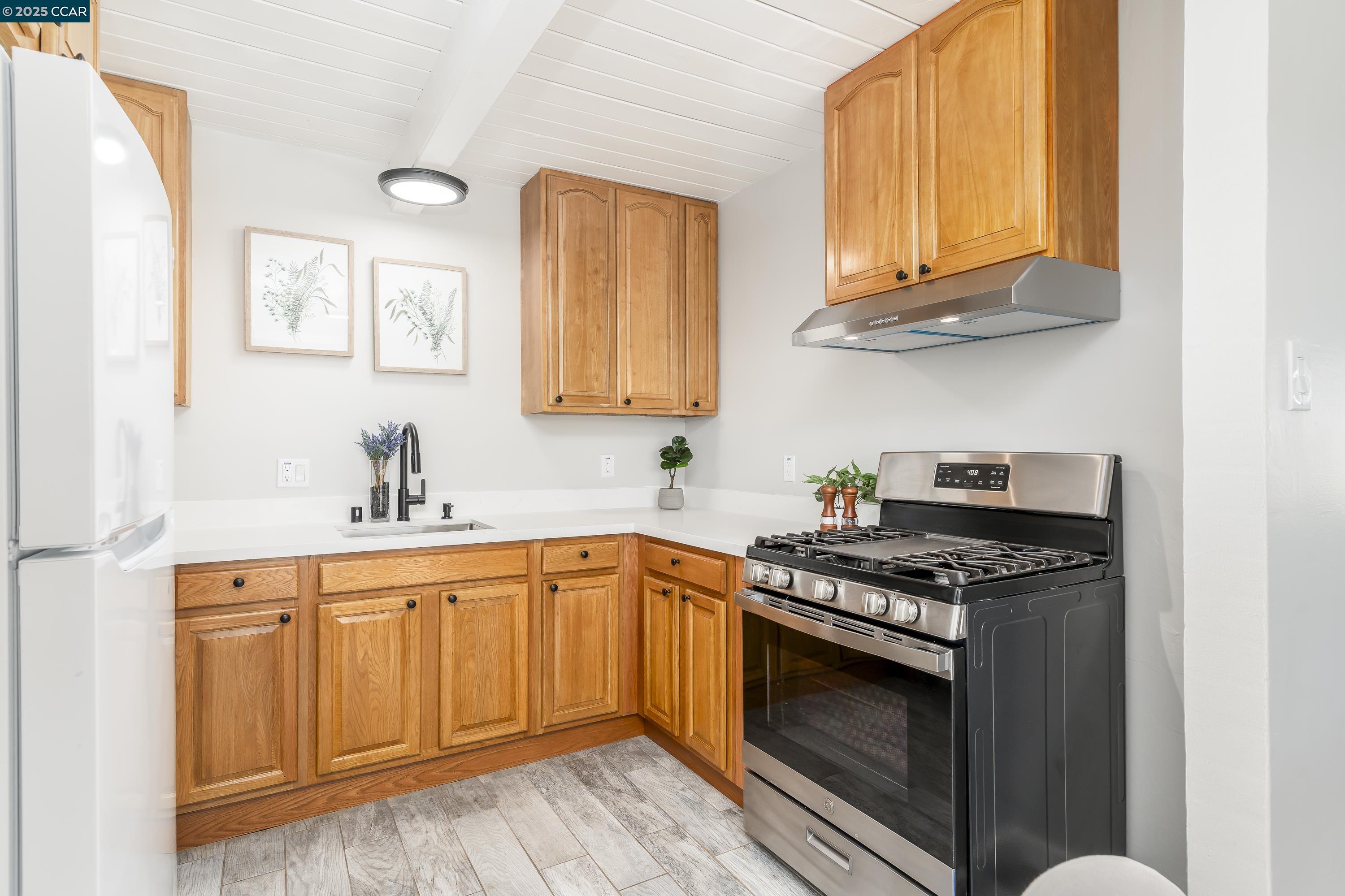 Detail Gallery Image 14 of 47 For 2843 Moyers Rd, Richmond,  CA 94806 - 3 Beds | 1 Baths