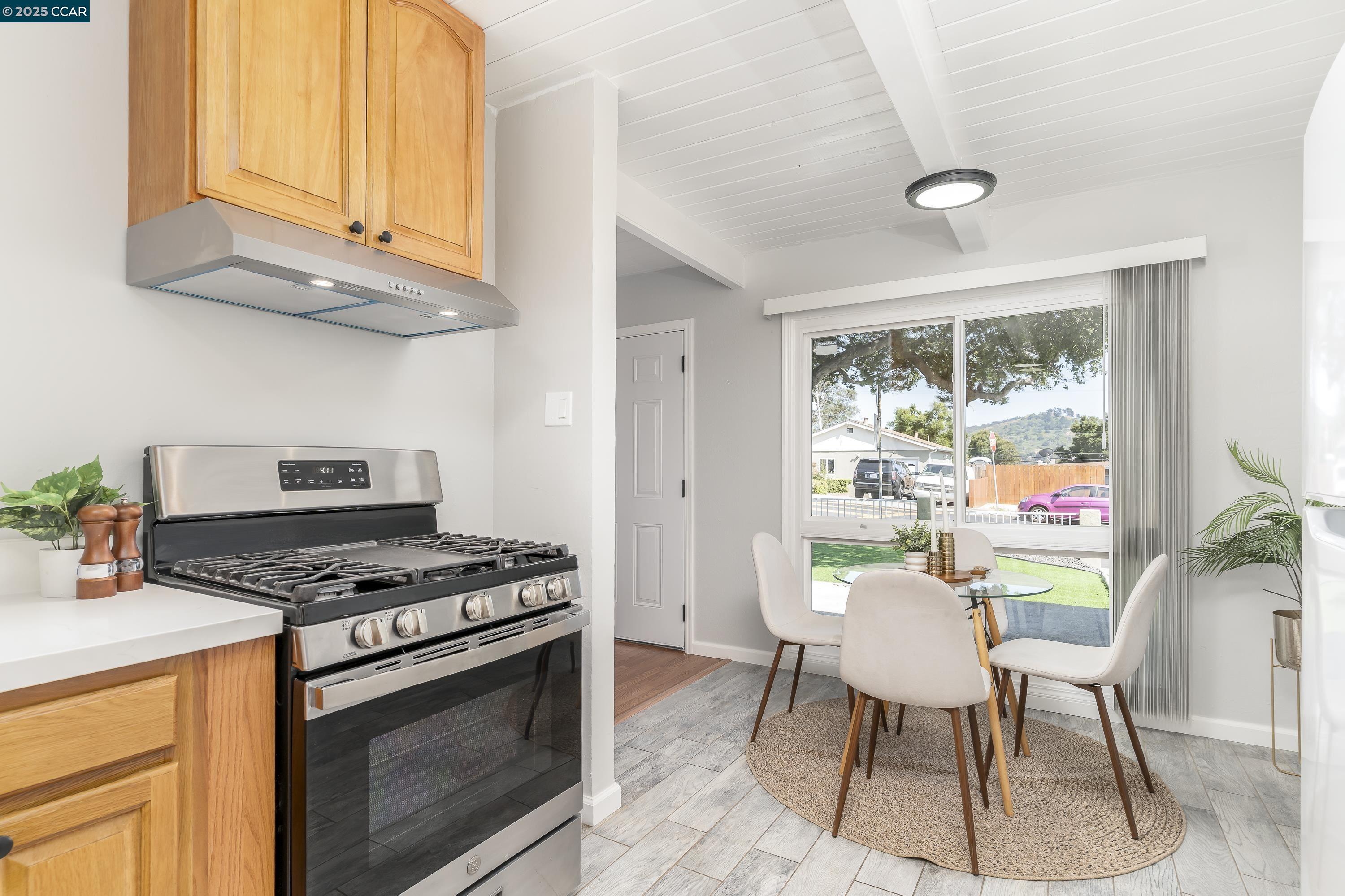 Detail Gallery Image 15 of 47 For 2843 Moyers Rd, Richmond,  CA 94806 - 3 Beds | 1 Baths