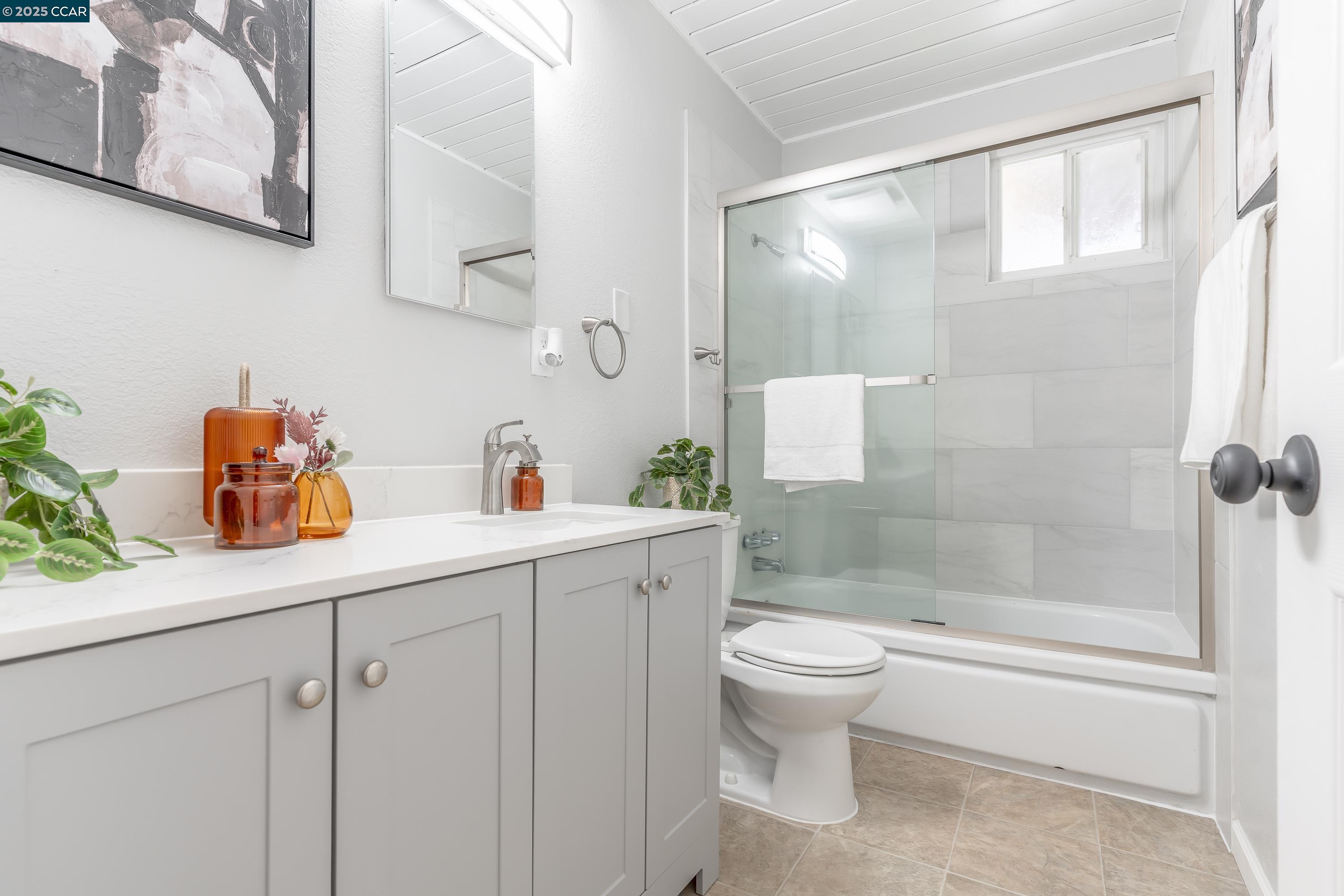 Detail Gallery Image 20 of 47 For 2843 Moyers Rd, Richmond,  CA 94806 - 3 Beds | 1 Baths