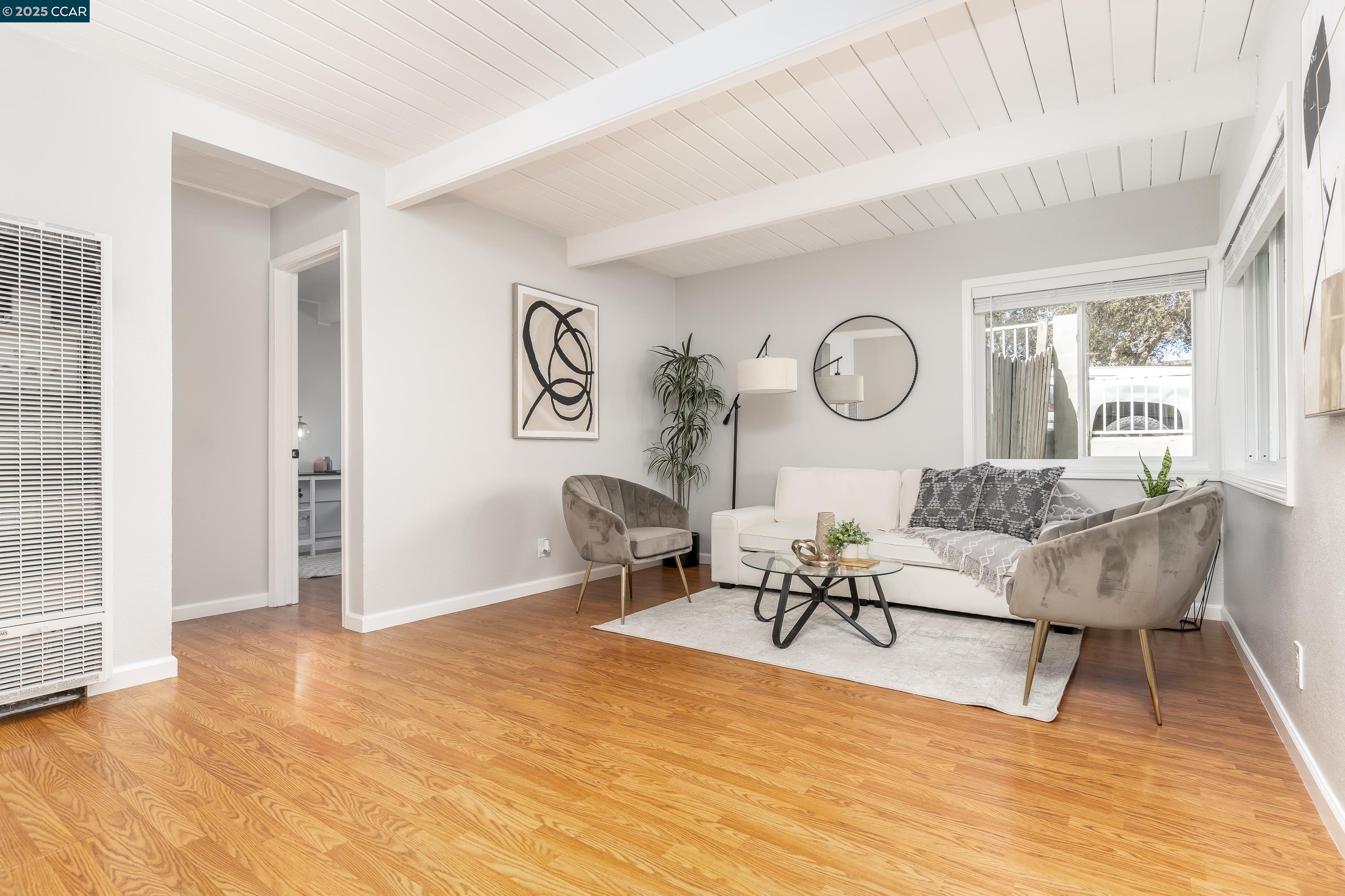 Detail Gallery Image 6 of 47 For 2843 Moyers Rd, Richmond,  CA 94806 - 3 Beds | 1 Baths