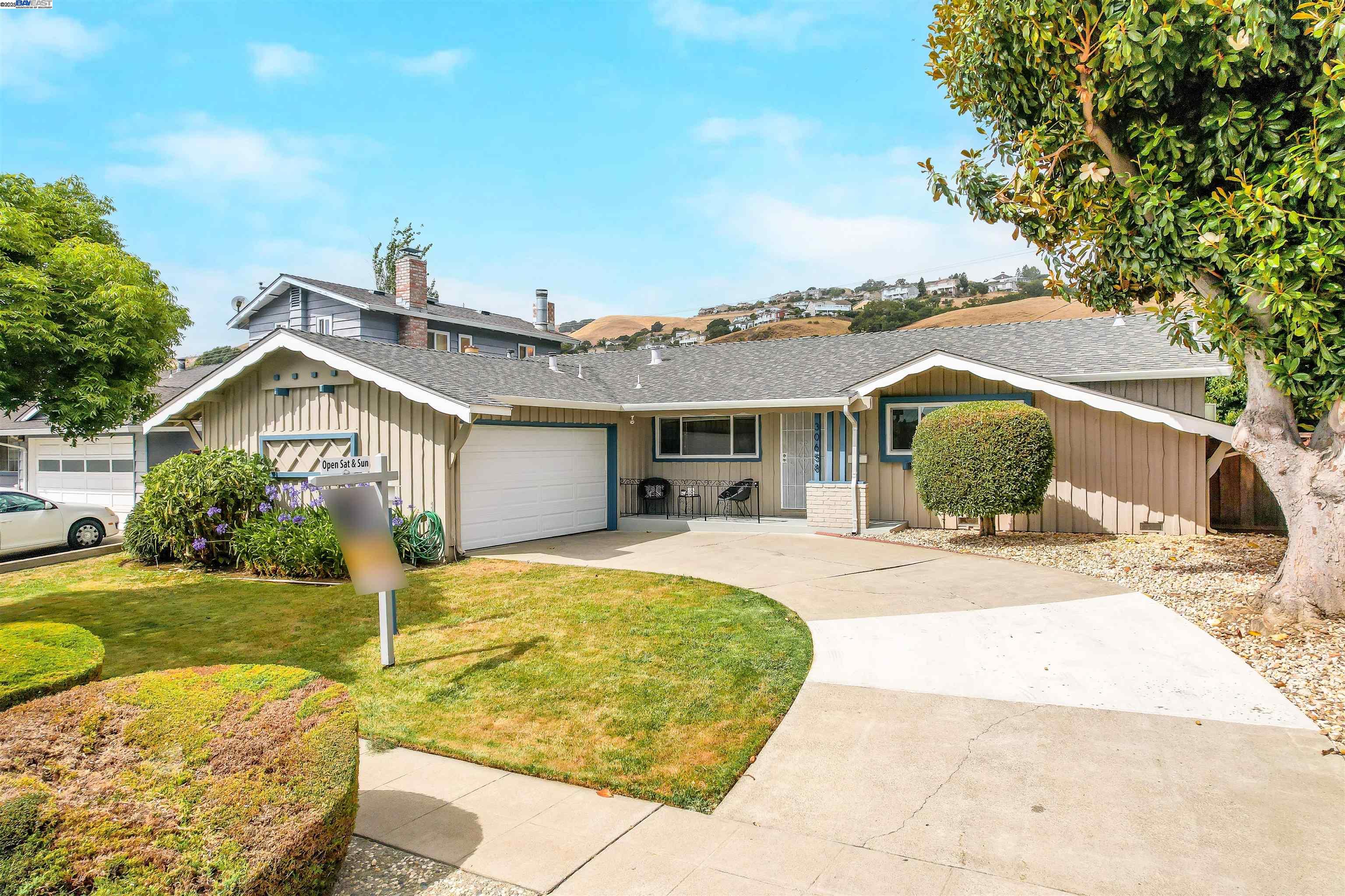 Detail Gallery Image 1 of 1 For 30658 Vanderbilt St, Hayward,  CA 94544 - 3 Beds | 2 Baths