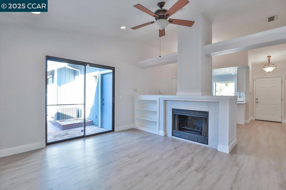 Detail Gallery Image 14 of 28 For 8301 Brixham Ct, Antelope,  CA 95843 - 2 Beds | 2 Baths