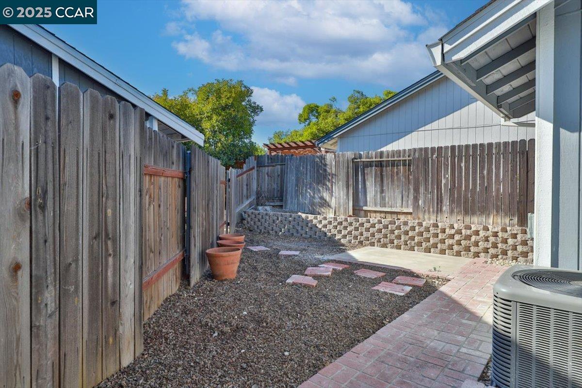 Detail Gallery Image 26 of 28 For 8301 Brixham Ct, Antelope,  CA 95843 - 2 Beds | 2 Baths