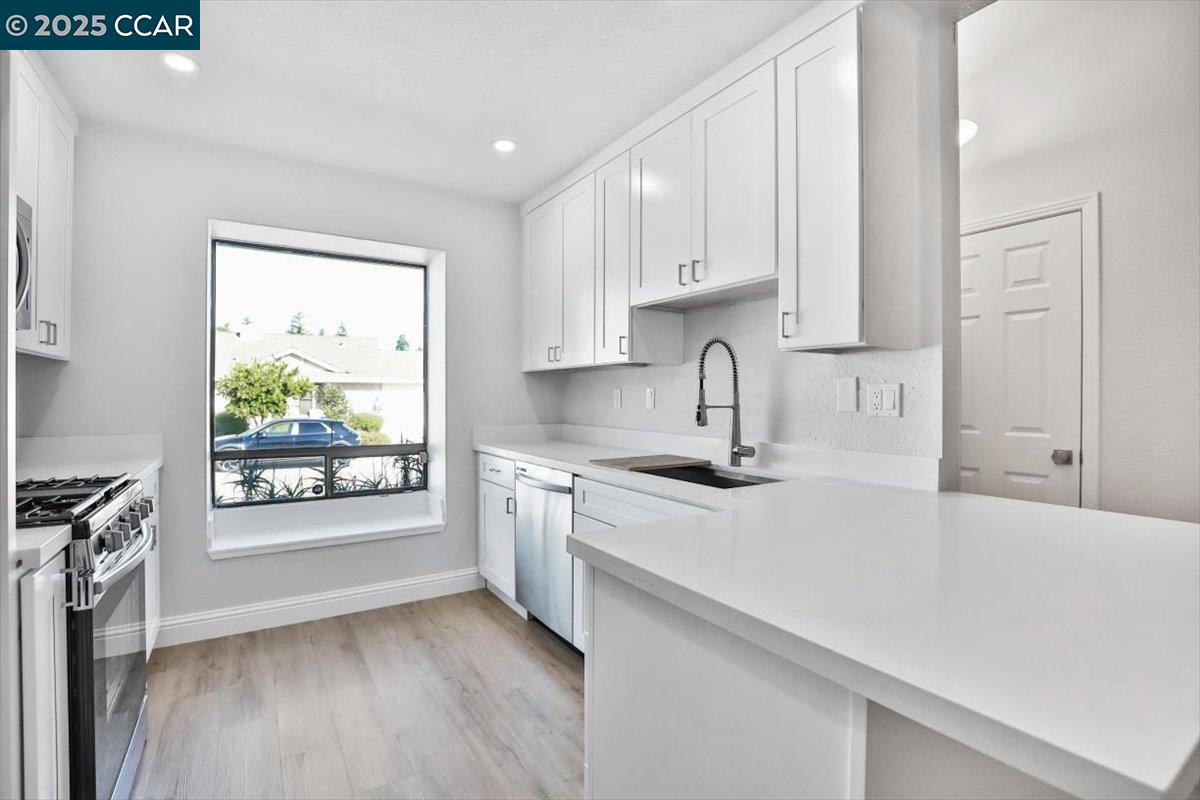 Detail Gallery Image 7 of 28 For 8301 Brixham Ct, Antelope,  CA 95843 - 2 Beds | 2 Baths