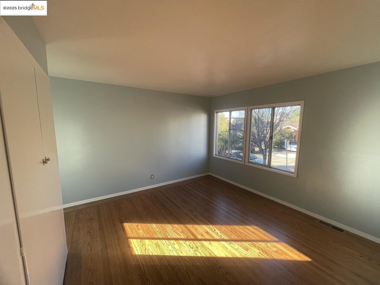 1730 Francisco ST, Berkeley, California 94703, 5 Bedrooms Bedrooms, 11 Rooms Rooms,3 BathroomsBathrooms,Residential Lease,For Rent,1730 Francisco ST,41102200