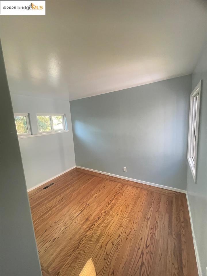 1730 Francisco ST, Berkeley, California 94703, 5 Bedrooms Bedrooms, 11 Rooms Rooms,3 BathroomsBathrooms,Residential Lease,For Rent,1730 Francisco ST,41102200
