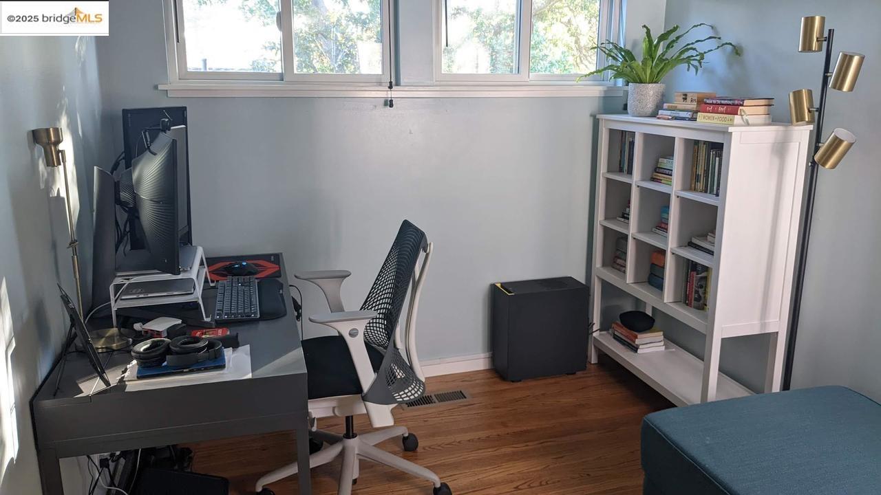 1730 Francisco ST, Berkeley, California 94703, 5 Bedrooms Bedrooms, 11 Rooms Rooms,3 BathroomsBathrooms,Residential Lease,For Rent,1730 Francisco ST,41102200