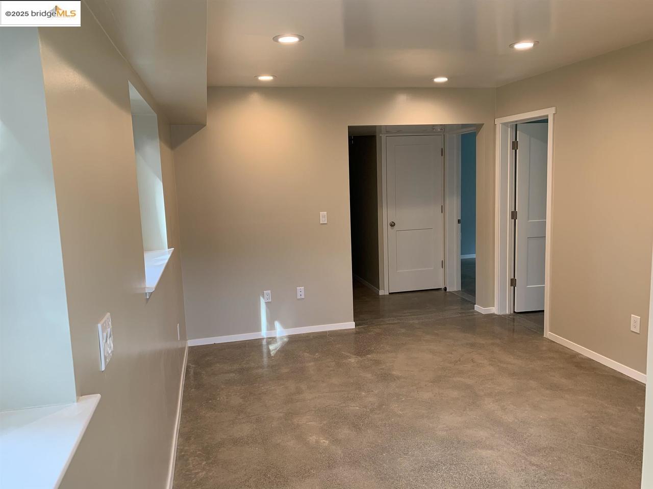 1730 Francisco ST, Berkeley, California 94703, 5 Bedrooms Bedrooms, 11 Rooms Rooms,3 BathroomsBathrooms,Residential Lease,For Rent,1730 Francisco ST,41102200
