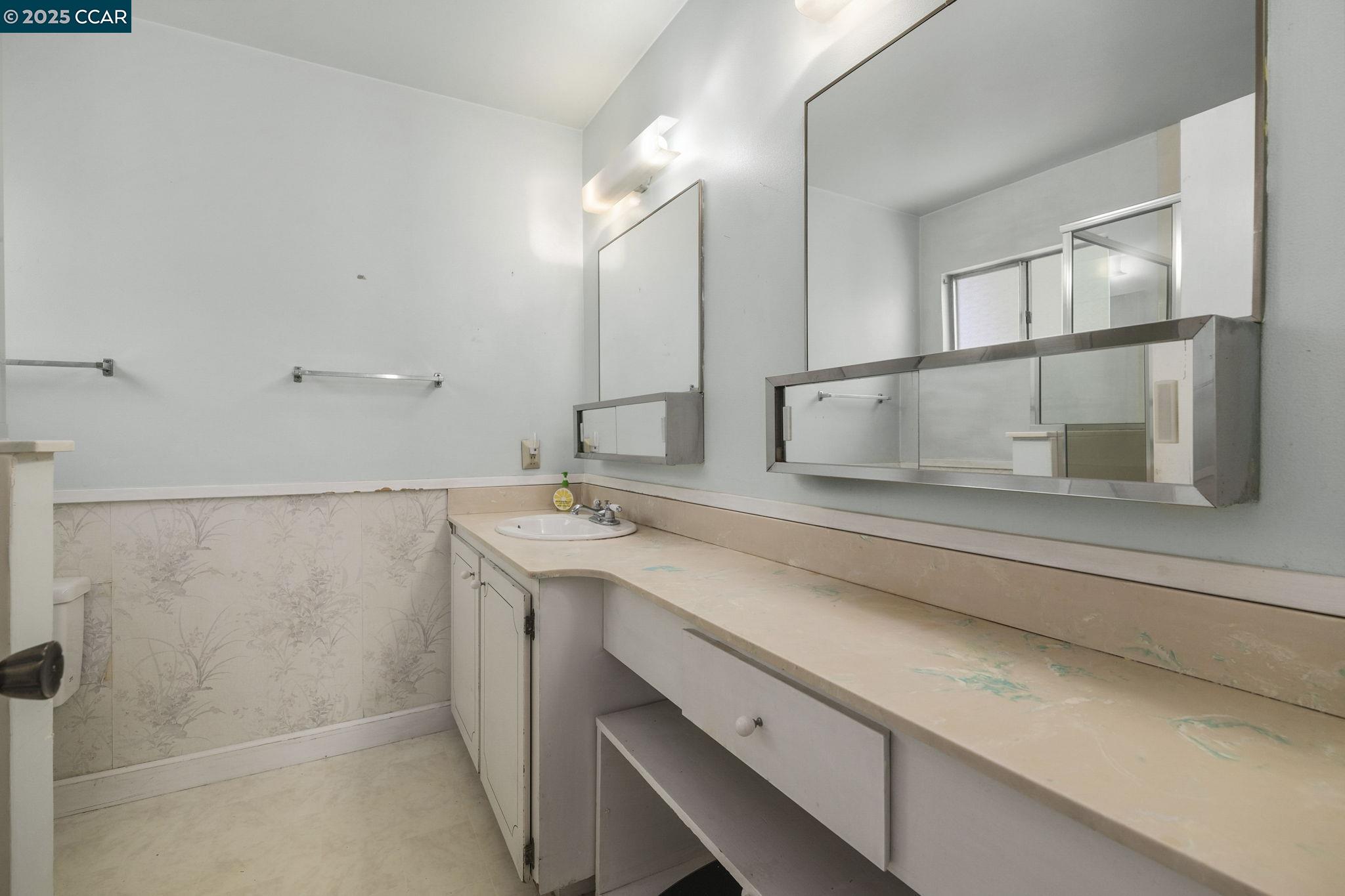 Detail Gallery Image 21 of 29 For 2054 Newton Way, Concord,  CA 94518 - 4 Beds | 2 Baths